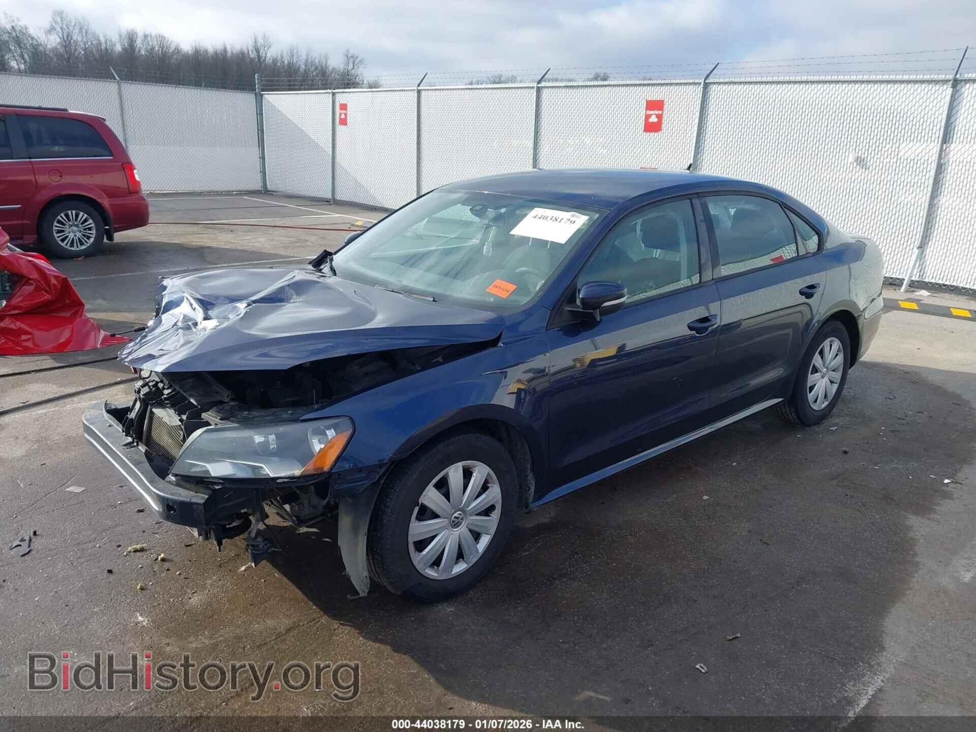 2013 VOLKSWAGEN PASSAT - VIN: 1VWAP7A35DC105393 - Фото 2