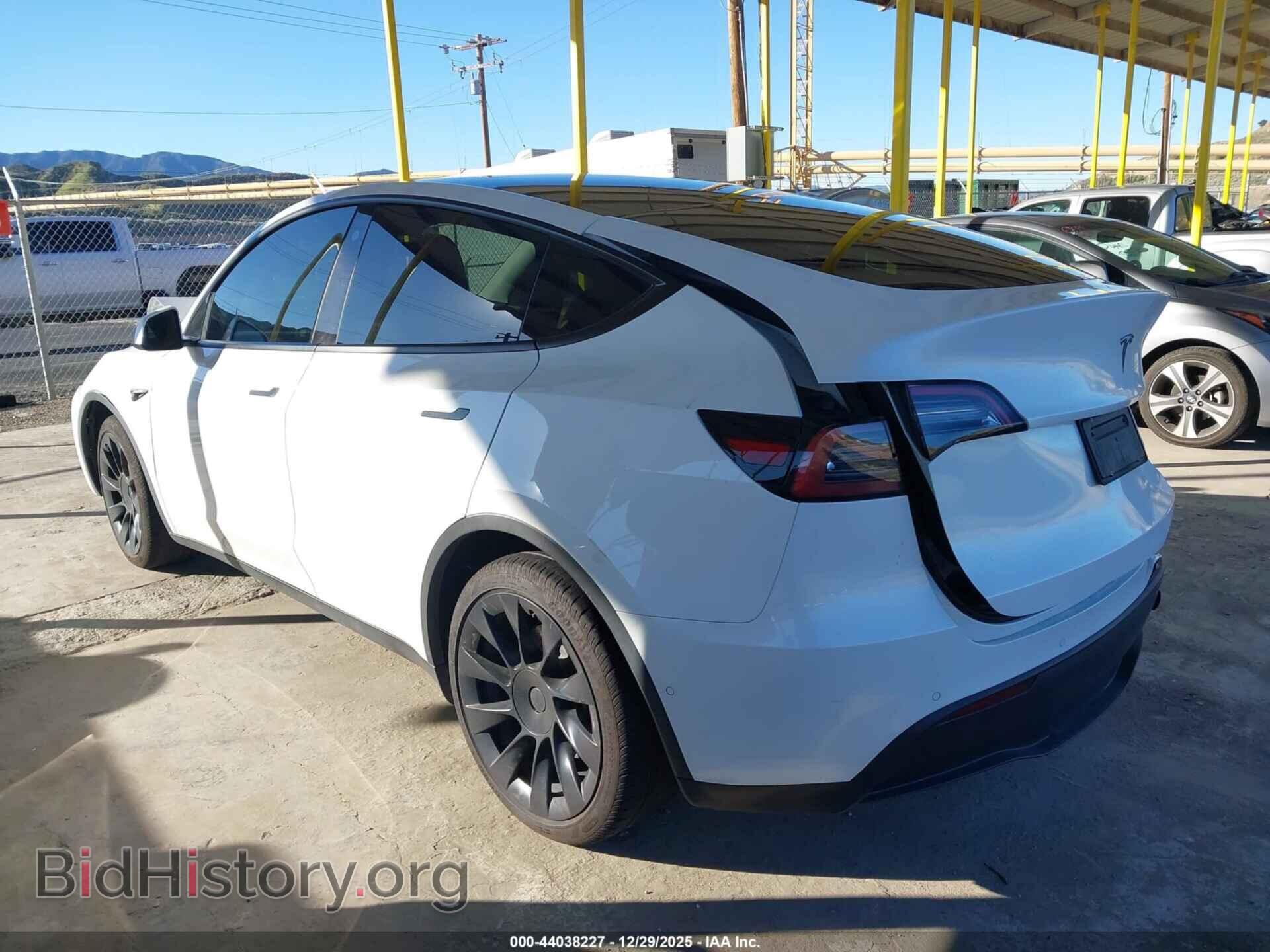 2021 TESLA MODEL Y - VIN: 5YJYGDEEXMF213412 - Фото 3