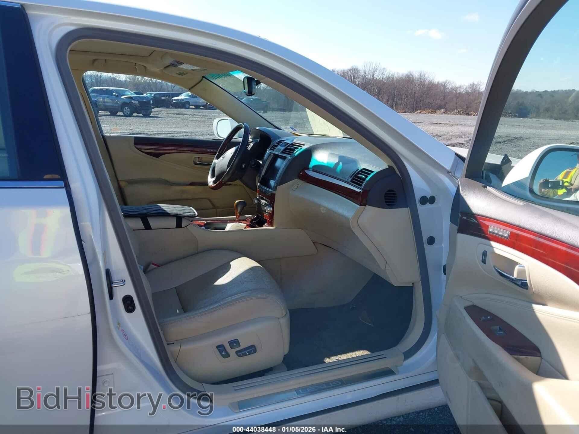 2010 LEXUS LS 460 - VIN: JTHBL5EF4A5092193 - Photo 5