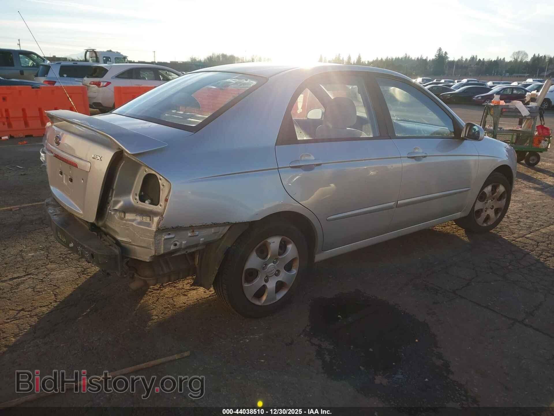2009 KIA SPECTRA - VIN: KNAFE222995661626 - Фото 4