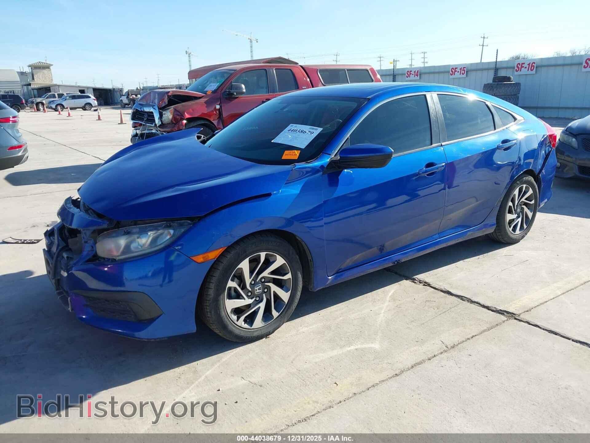 2018 HONDA CIVIC - VIN: 2HGFC2F70JH552808 - Фото 2