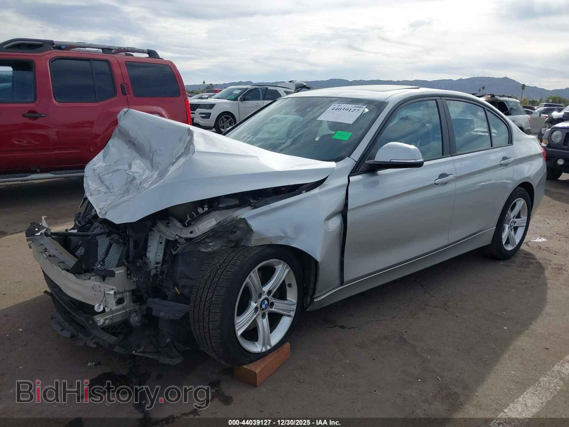 2015 BMW 320I - VIN: WBA3B1C55FK140169 - Фото 2