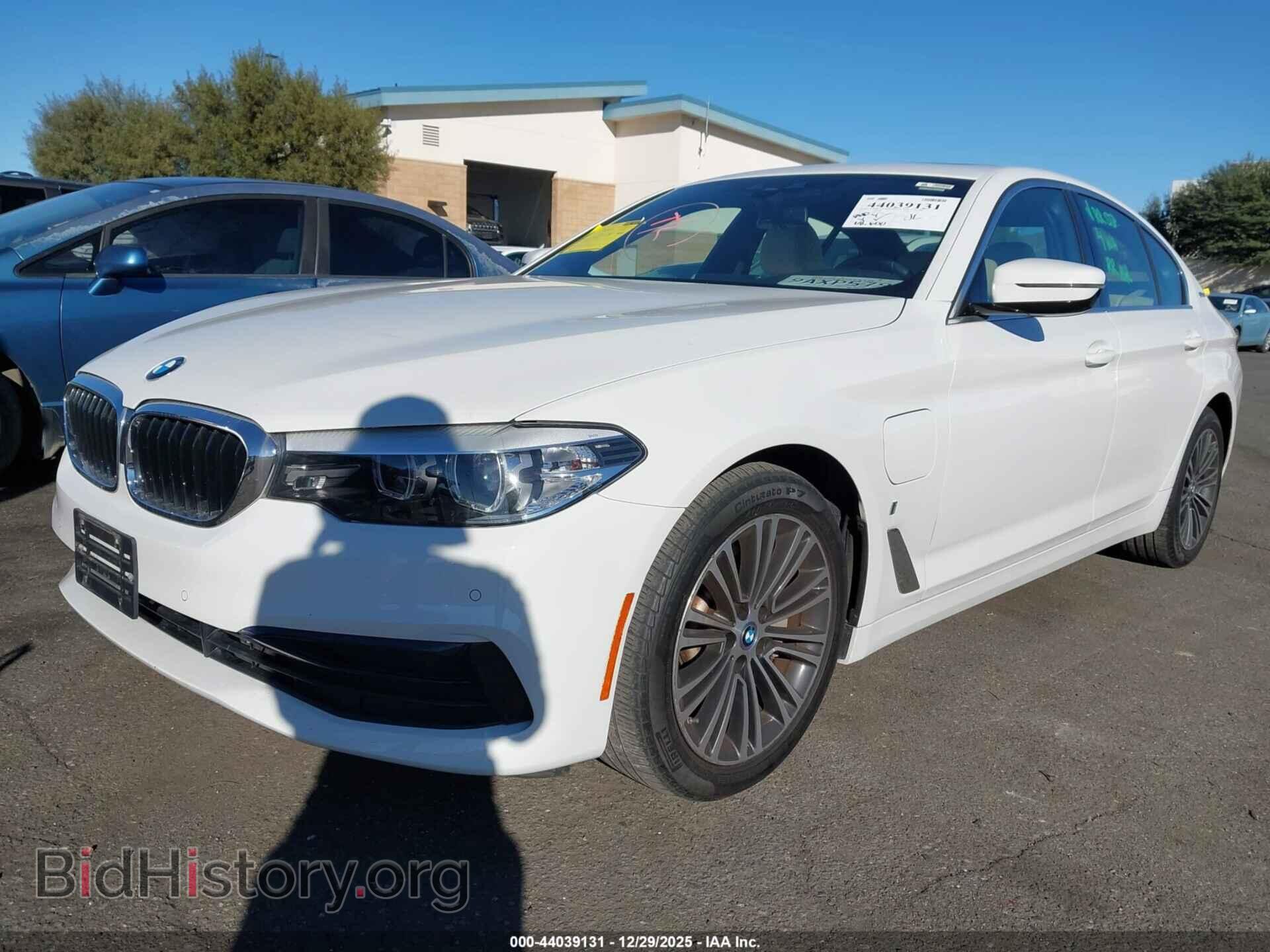 2019 BMW 530E - VIN: WBAJA9C58KB388709 - Фото 2
