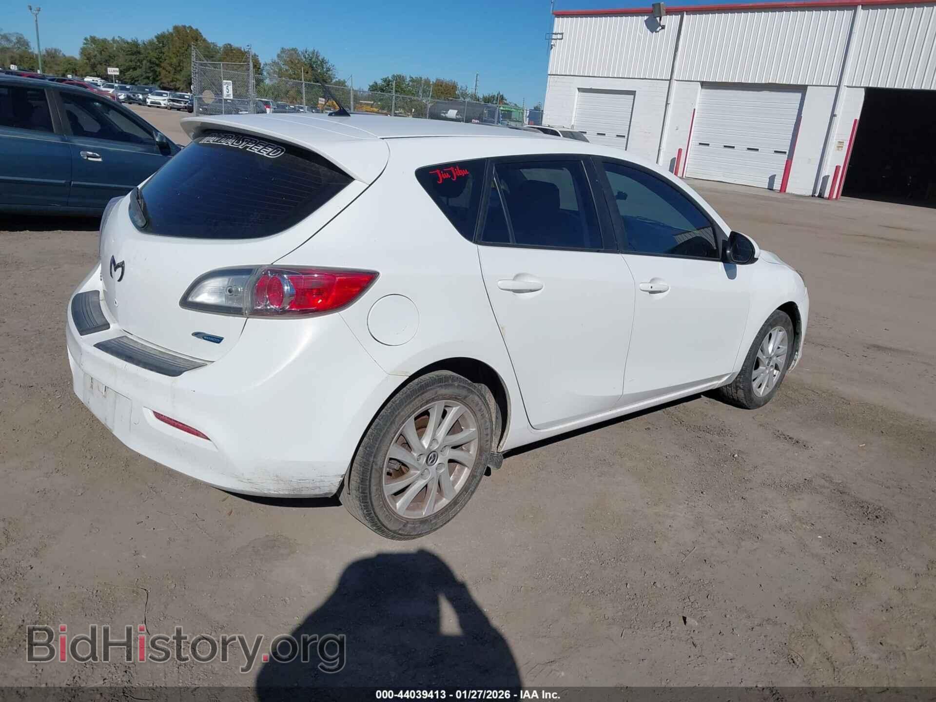 2013 MAZDA MAZDA3 - VIN: JM1BL1LP6D1815897 - Фото 4