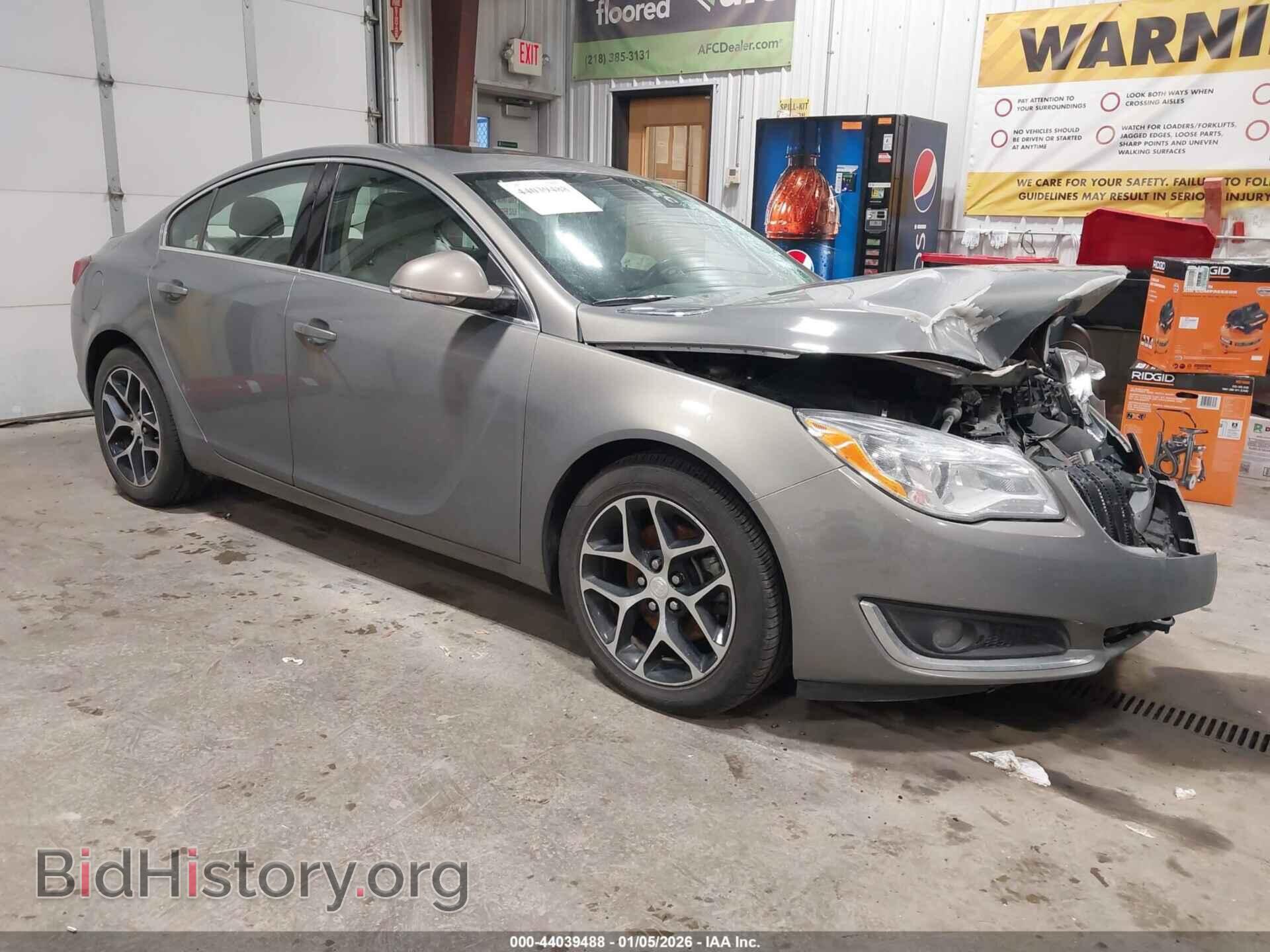 Photo 2G4GL5EX7H9179854 - BUICK REGAL 2017