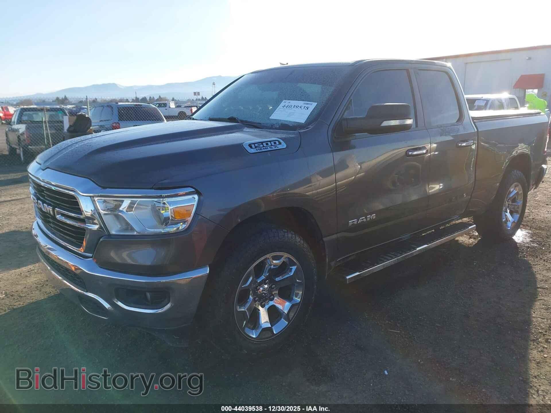 2020 RAM 1500 - VIN: 1C6SRFBT9LN142306 - Фото 2