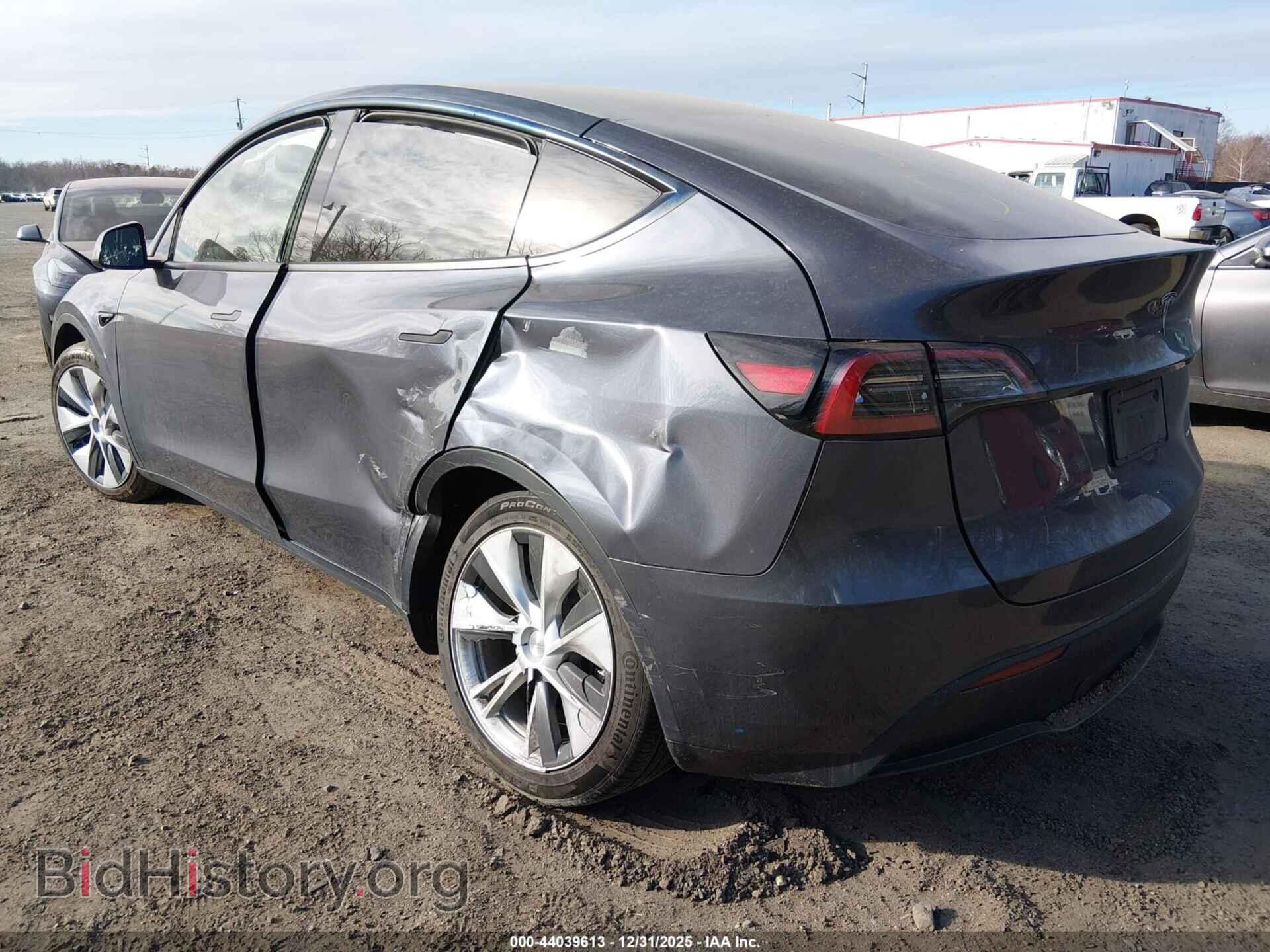 2023 TESLA MODEL Y - VIN: 7SAYGDEE2PF617764 - Фото 3