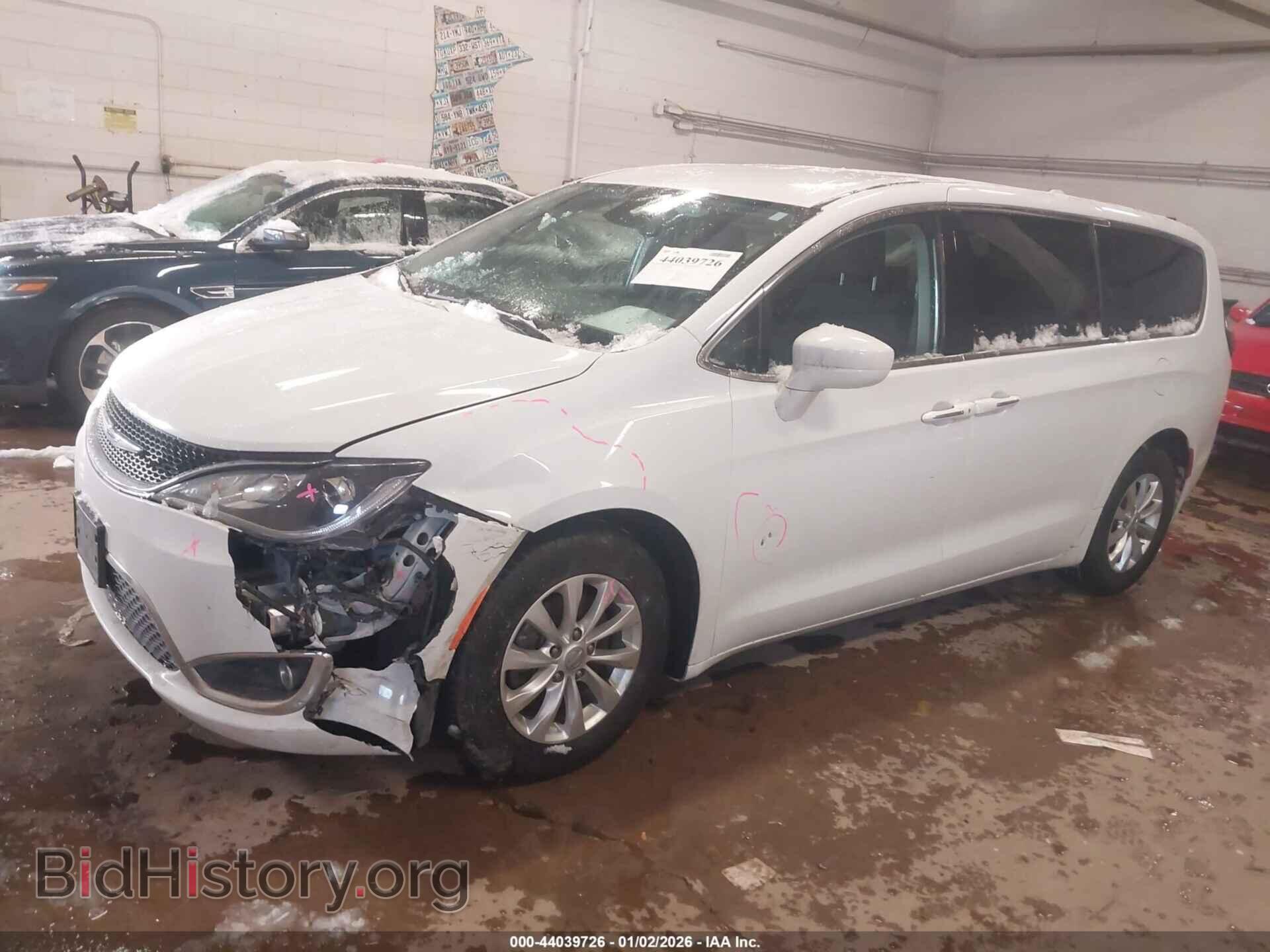 2018 CHRYSLER PACIFICA - VIN: 2C4RC1FG9JR183009 - Фото 2
