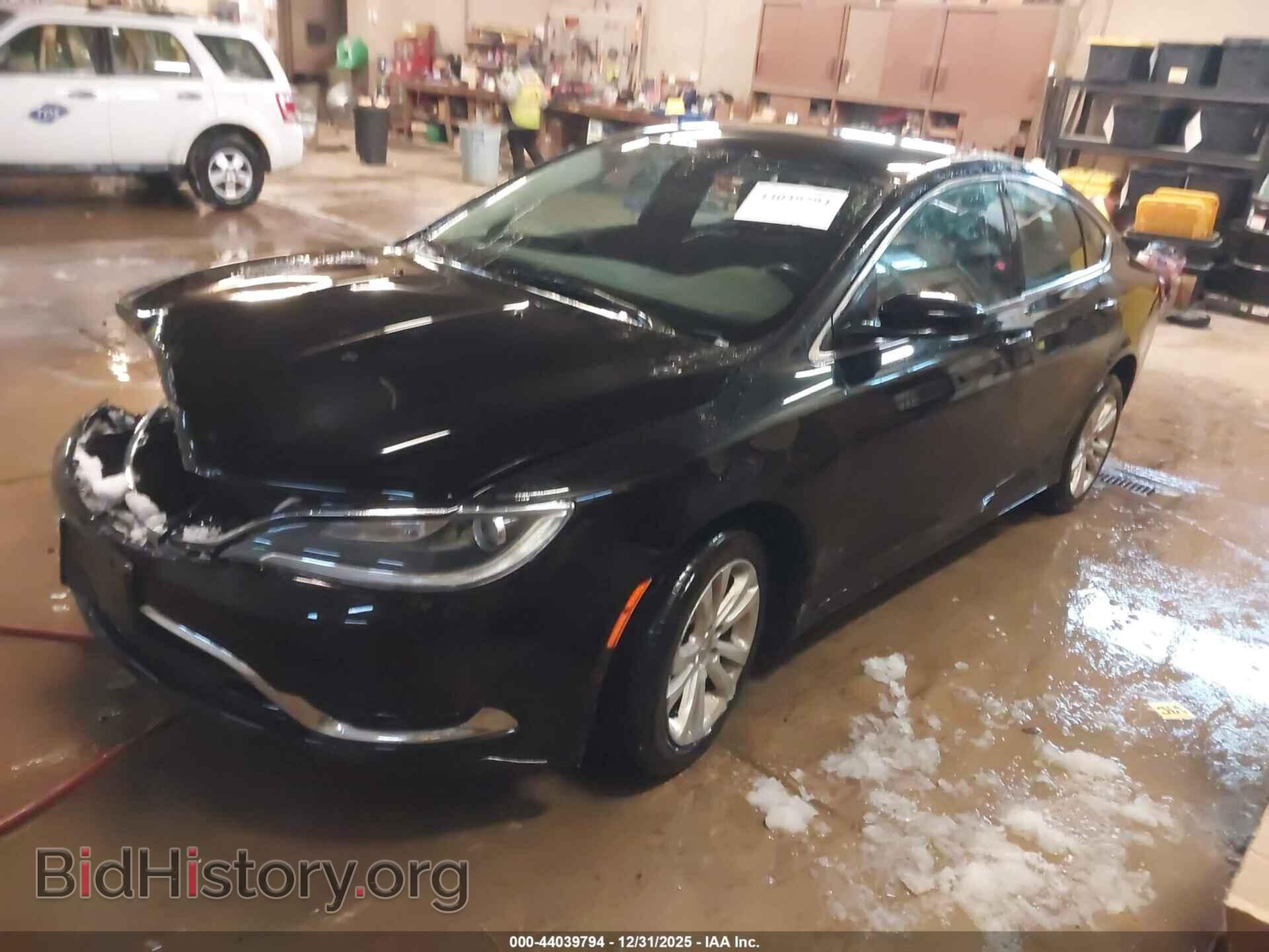 2015 CHRYSLER 200 - VIN: 1C3CCCAB6FN710364 - Фото 2