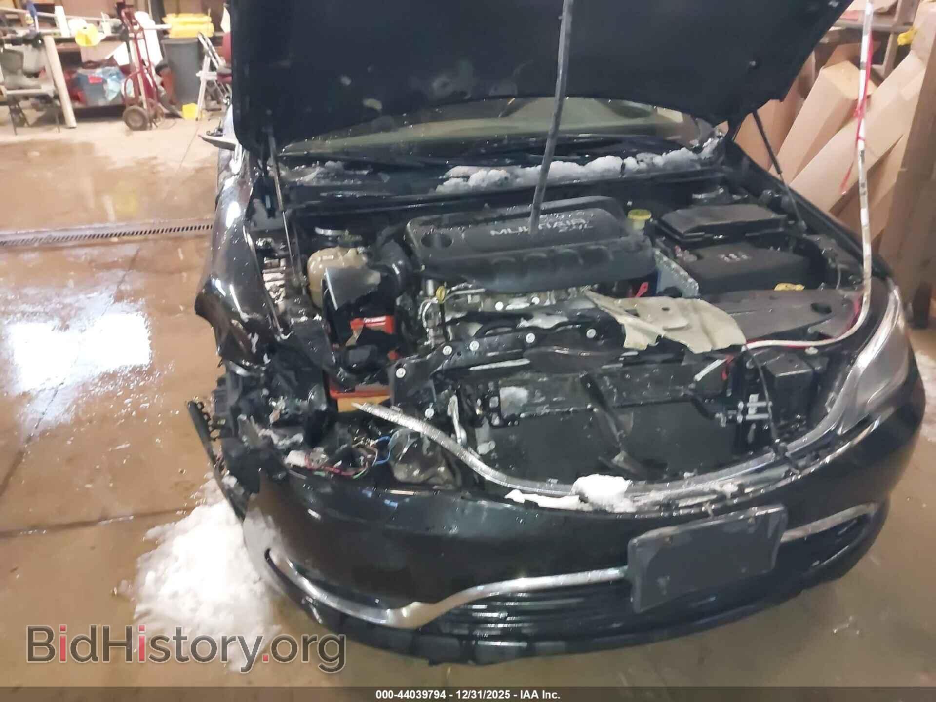 2015 CHRYSLER 200 - VIN: 1C3CCCAB6FN710364 - Фото 6