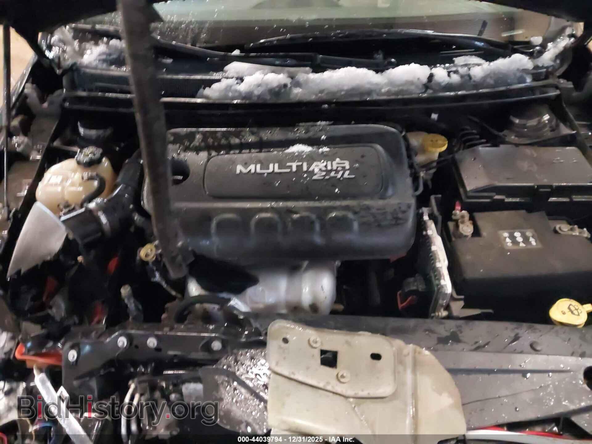 2015 CHRYSLER 200 - VIN: 1C3CCCAB6FN710364 - Фото 10