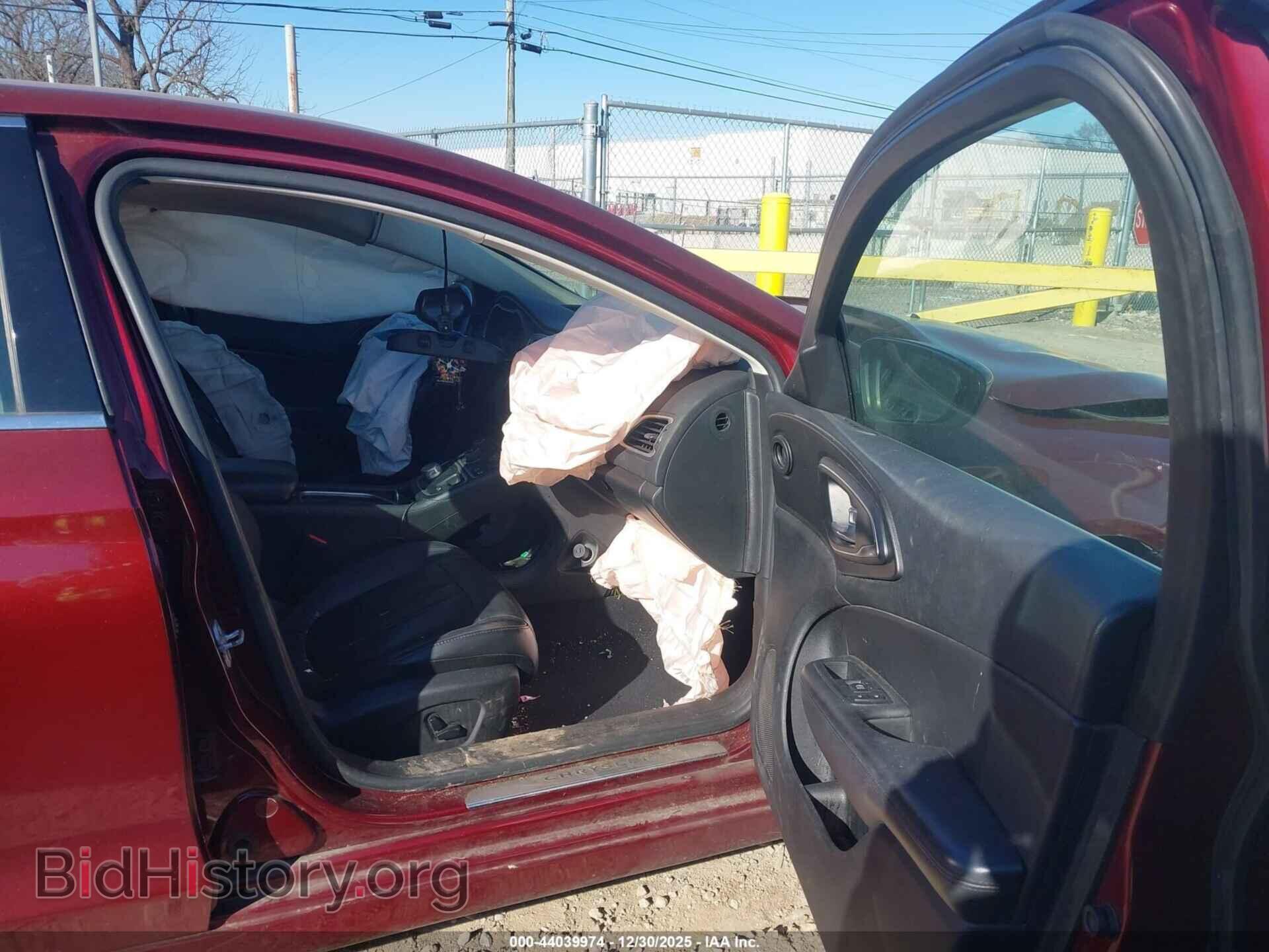 2016 CHRYSLER 200 - VIN: 1C3CCCAB3GN184843 - Фото 5