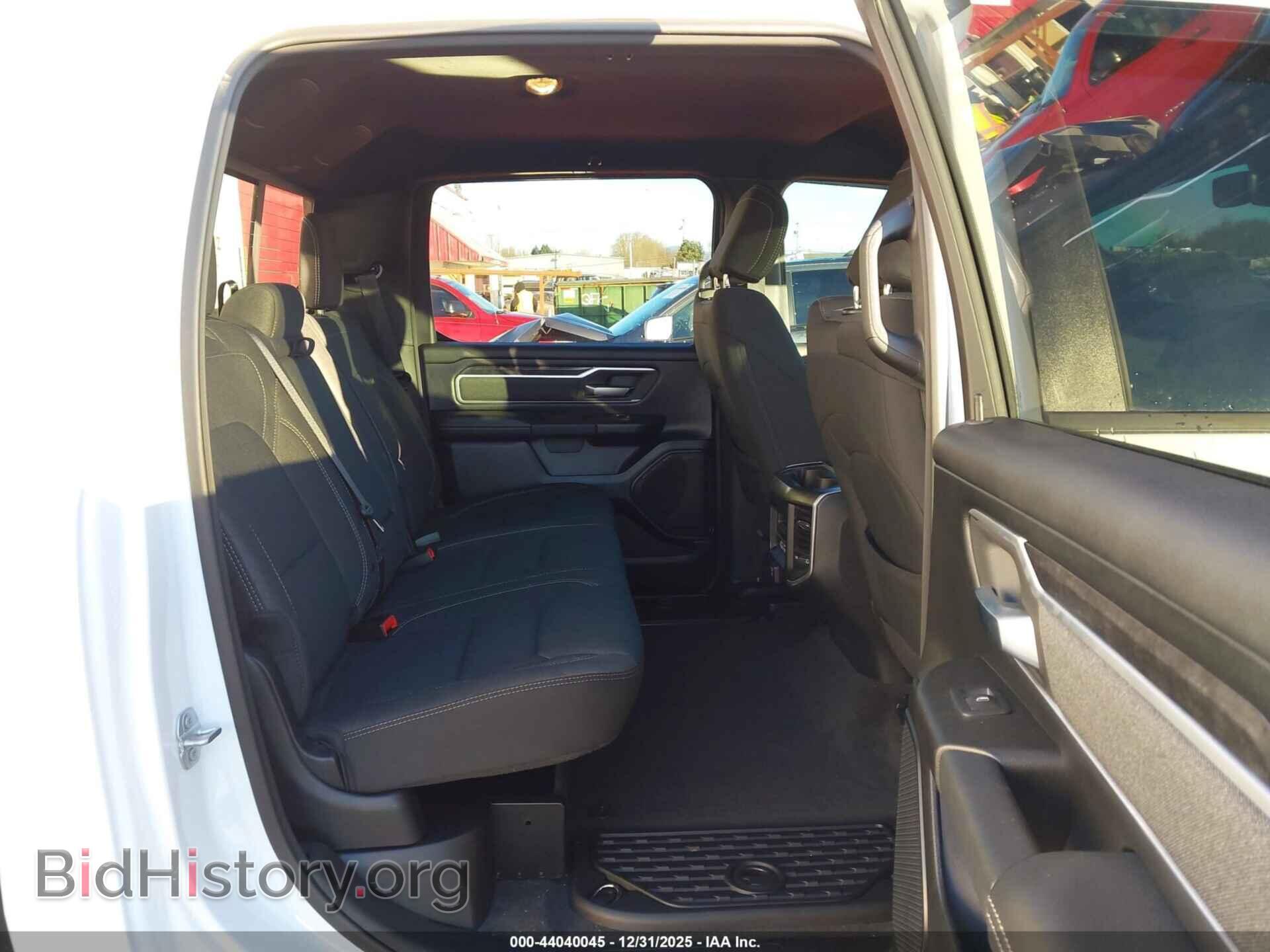 2020 RAM 1500 - VIN: 1C6SRFFM6LN398826 - Фото 8