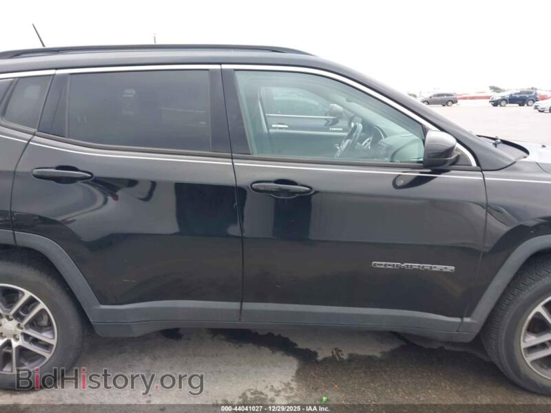 2018 Jeep COMPASS (VIN 3C4NJDBB0JT100936) — фото 13 из 16