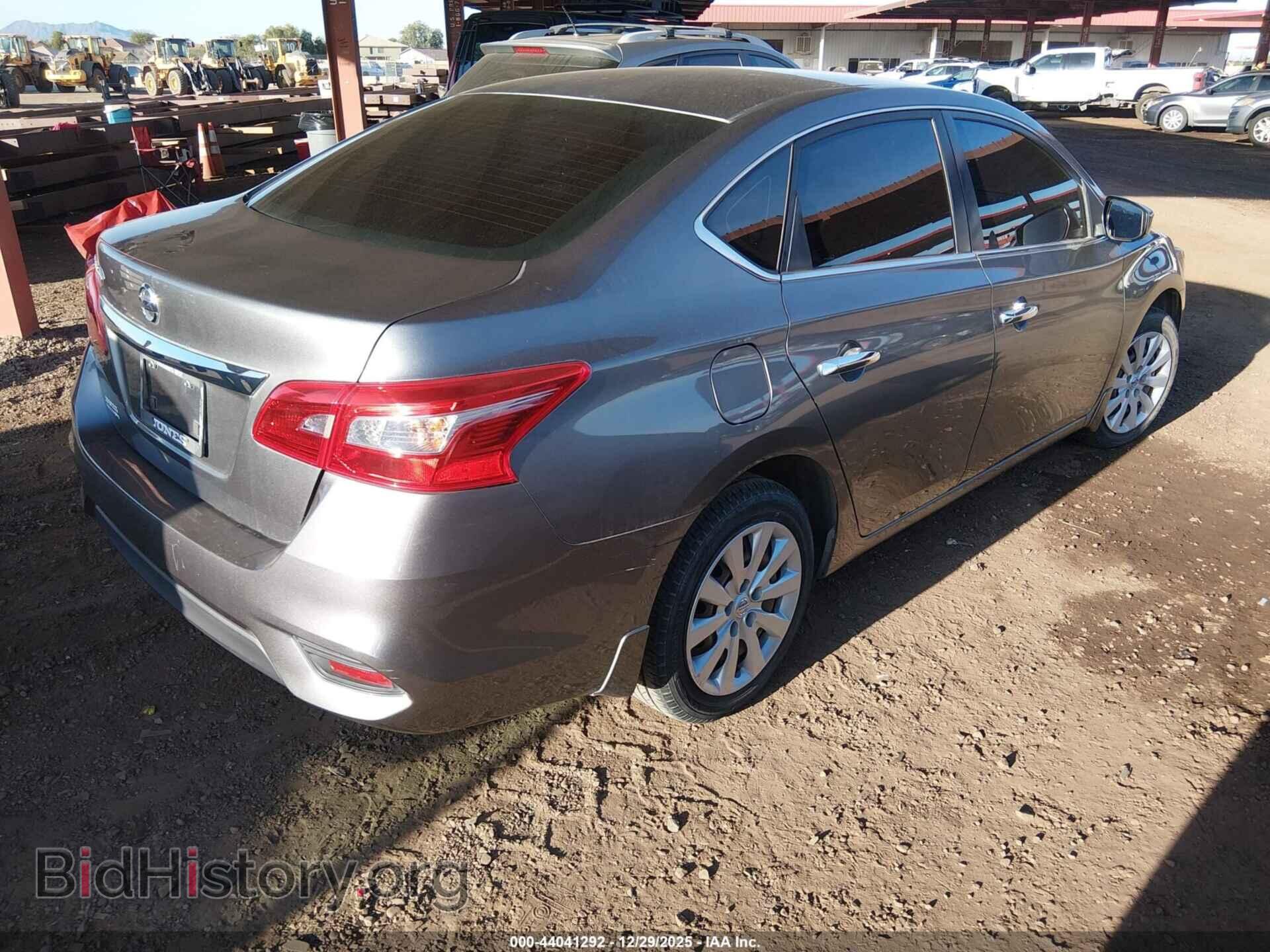 2017 NISSAN SENTRA - VIN: 3N1AB7AP1HY282396 - Фото 4