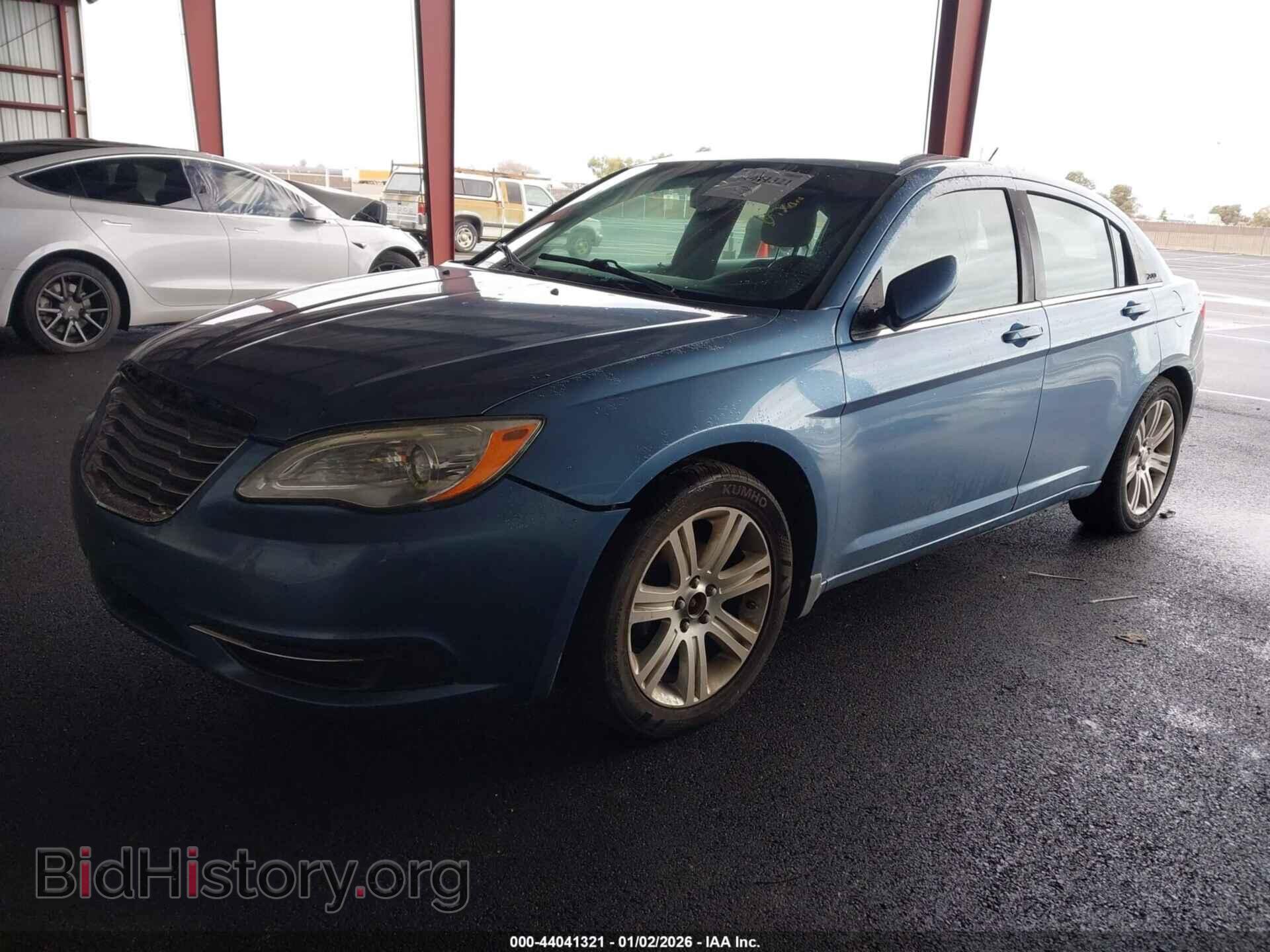 2011 CHRYSLER 200 - VIN: 1C3BC1FB5BN568480 - Фото 2