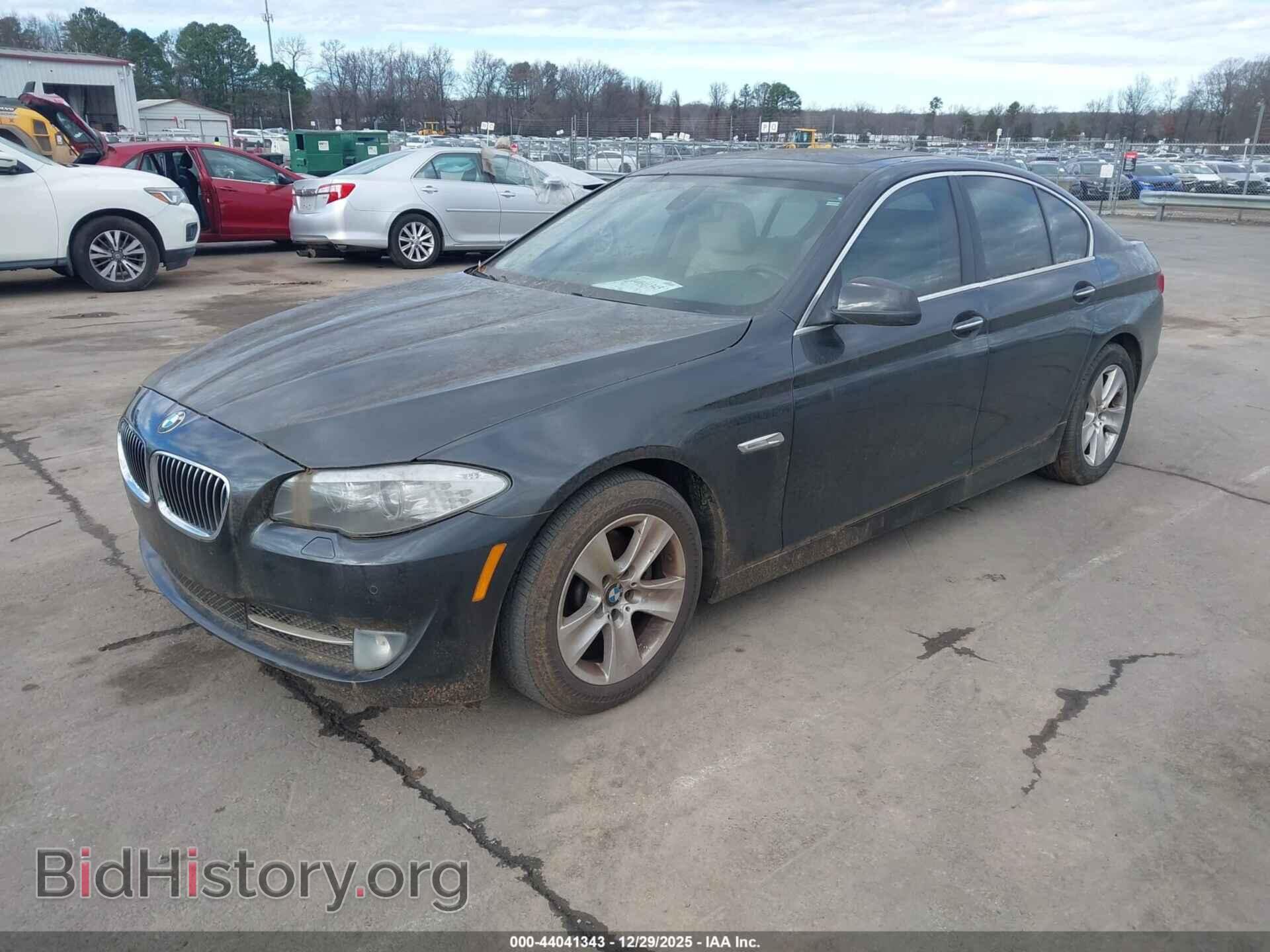 2012 BMW 528I - VIN: WBAXG5C50CDX02070 - Фото 2