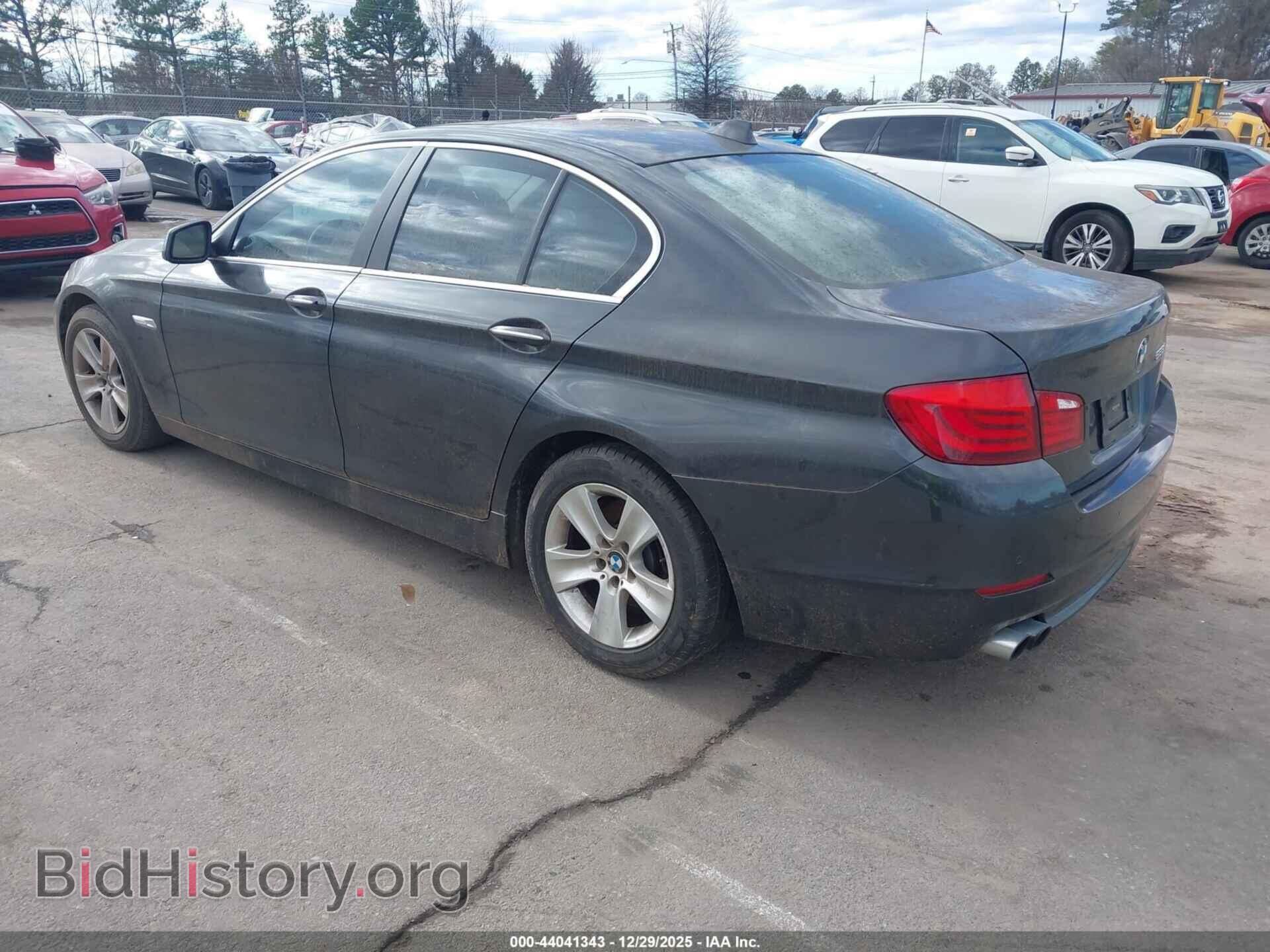 2012 BMW 528I - VIN: WBAXG5C50CDX02070 - Фото 3