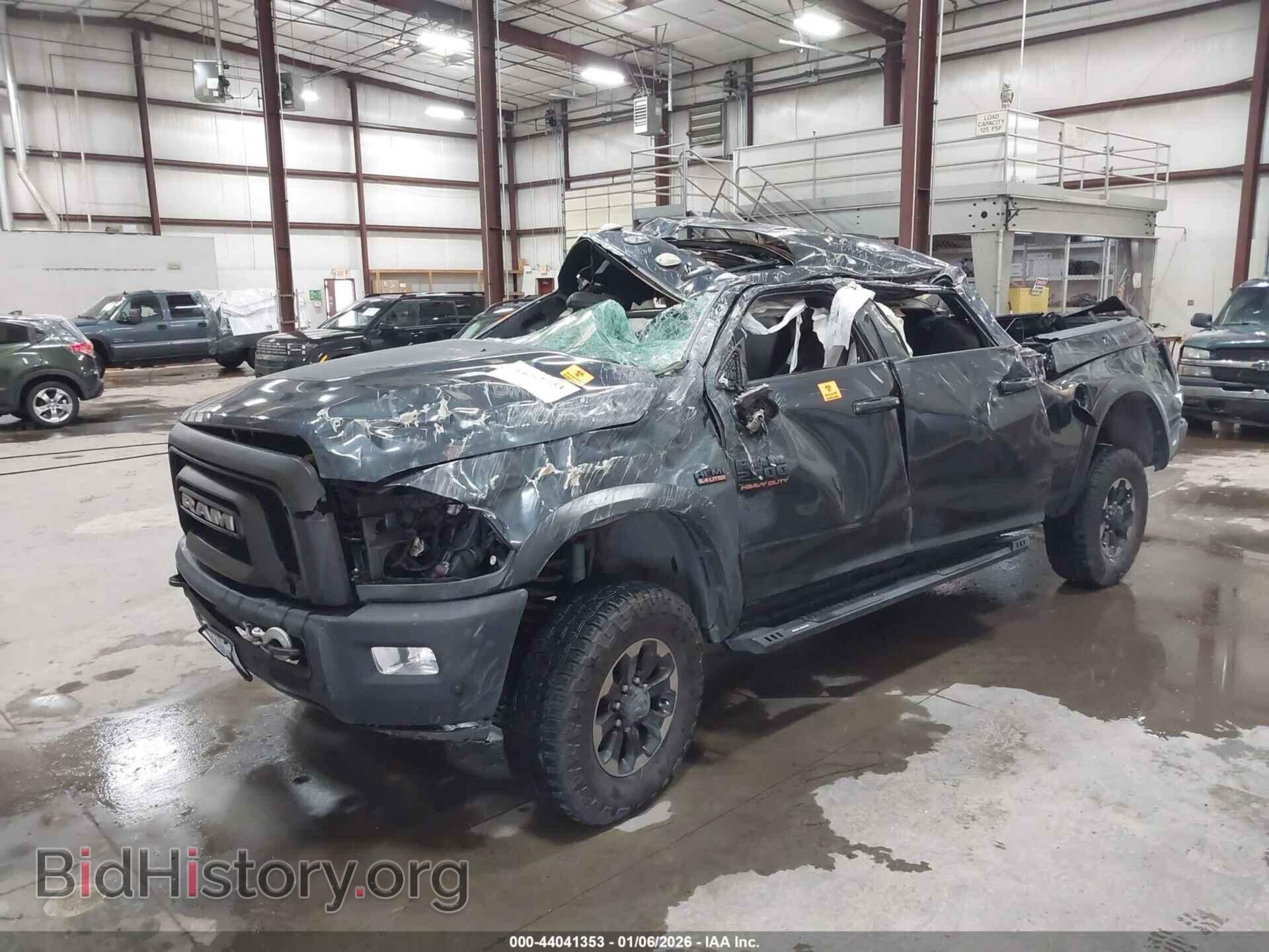 2017 RAM 2500 - VIN: 3C6TR5EJ1HG692768 - Фото 2