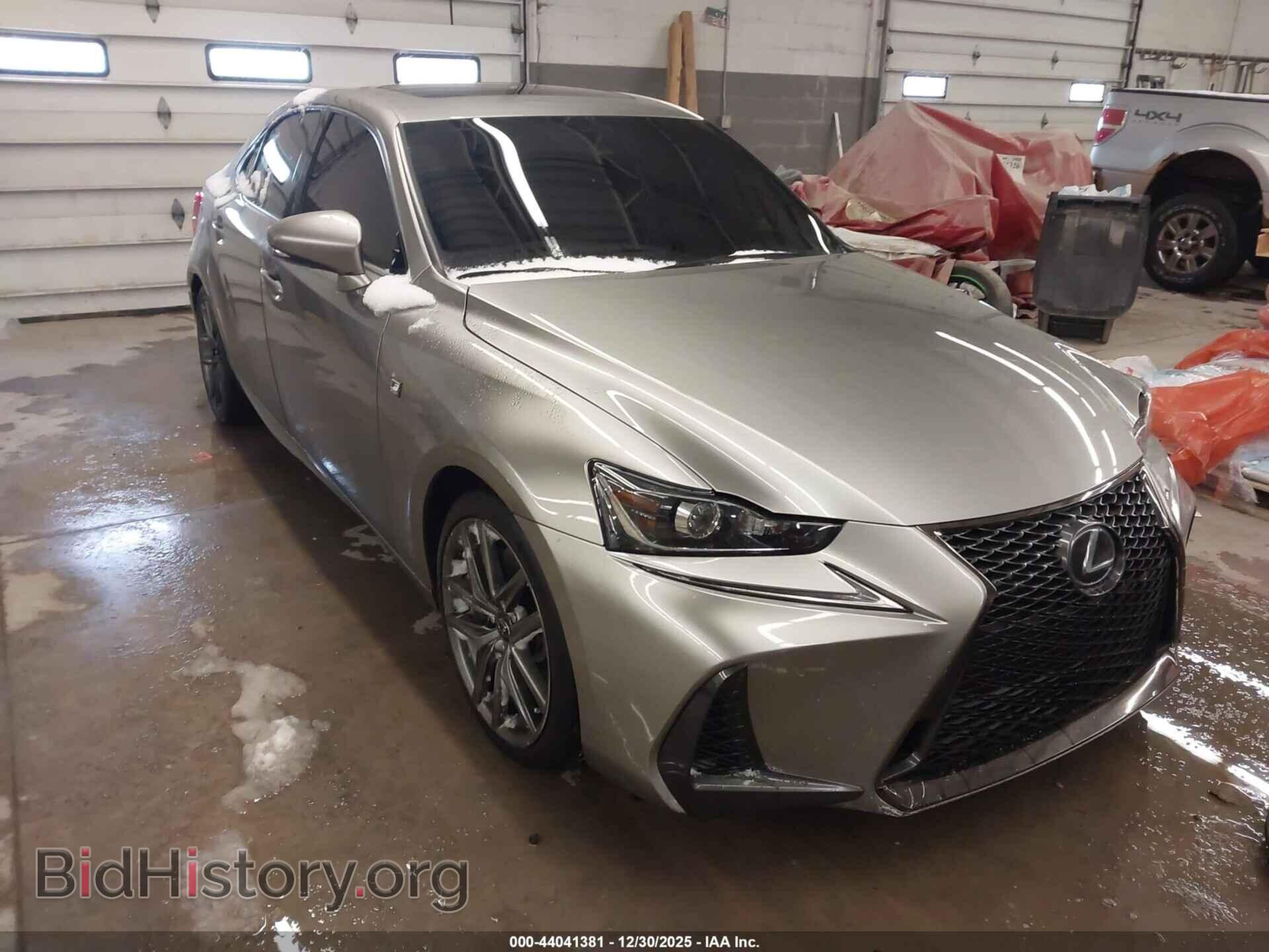 Photo JTHCM1D2XH5018537 - LEXUS IS 300 2017
