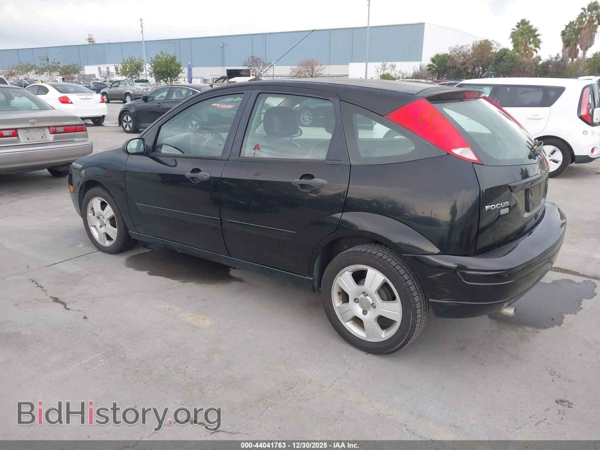 2007 FORD FOCUS - VIN: 1FAHP37N17W167949 - Фото 3