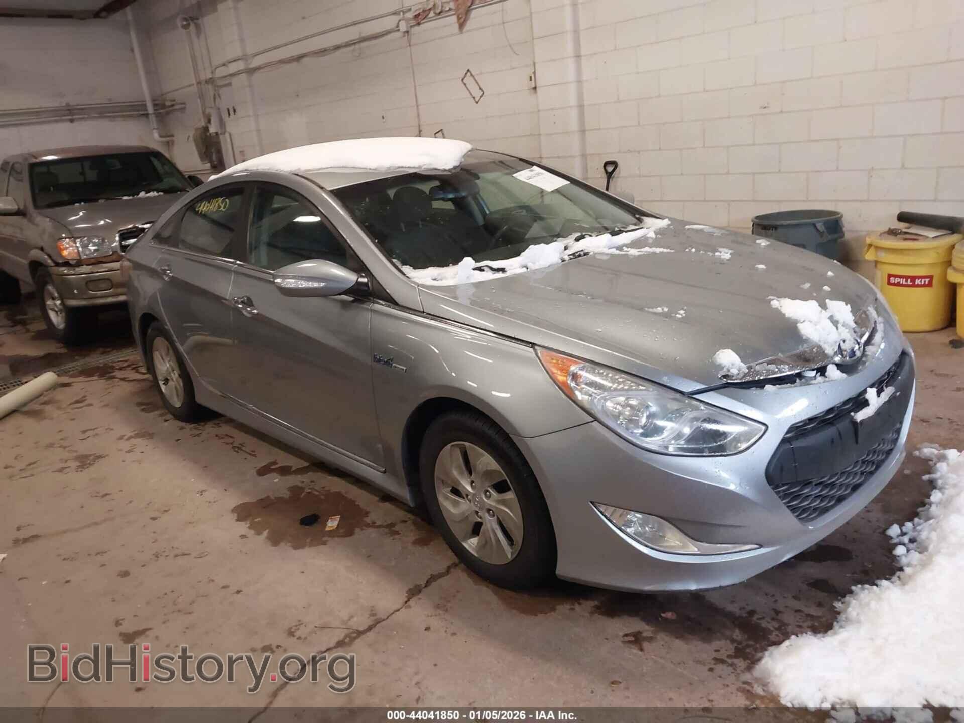 Фотография KMHEC4A47FA131124 - HYUNDAI SONATA HYBRID 2015
