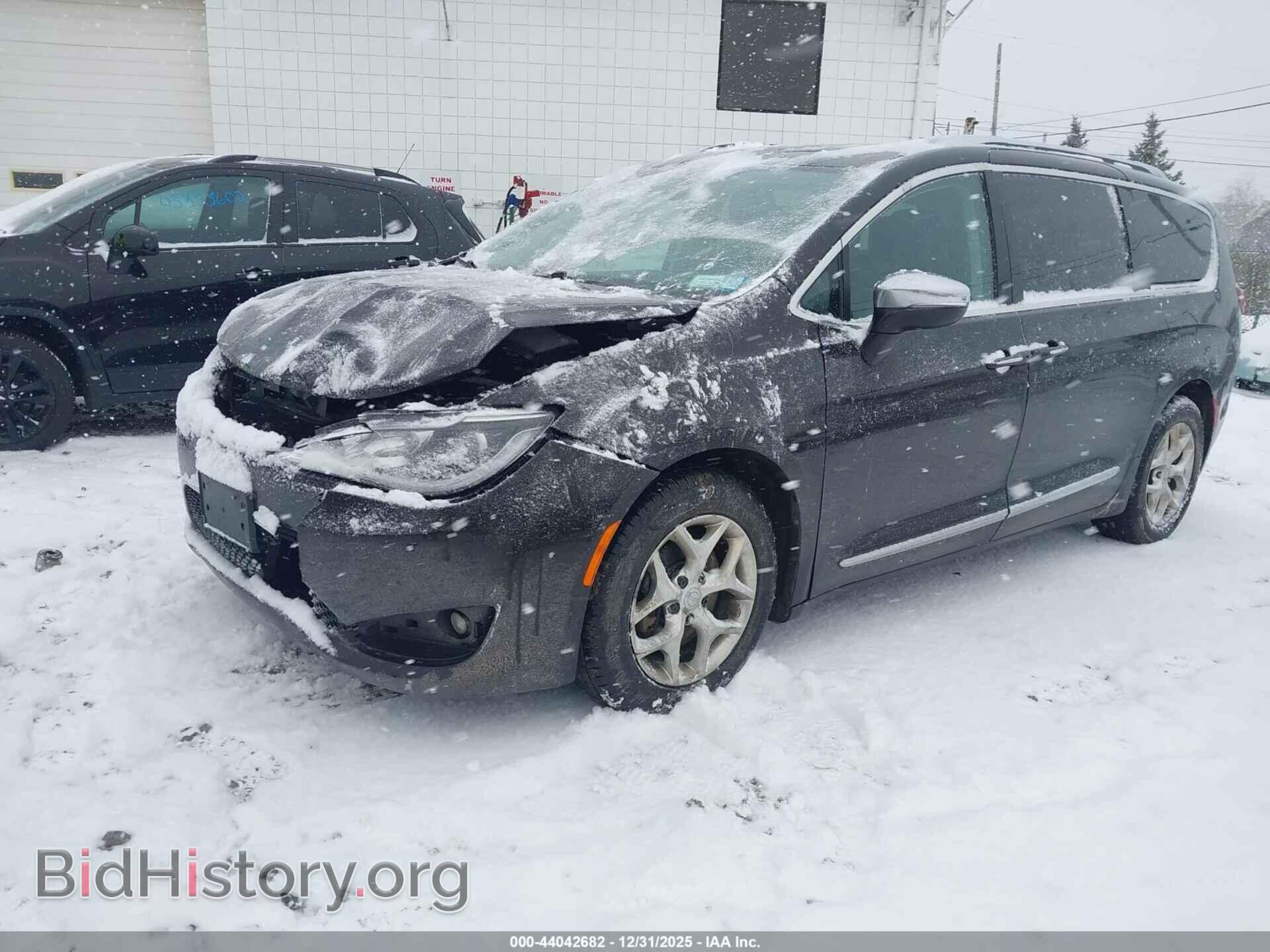 2017 CHRYSLER PACIFICA - VIN: 2C4RC1GG3HR752297 - Фото 2