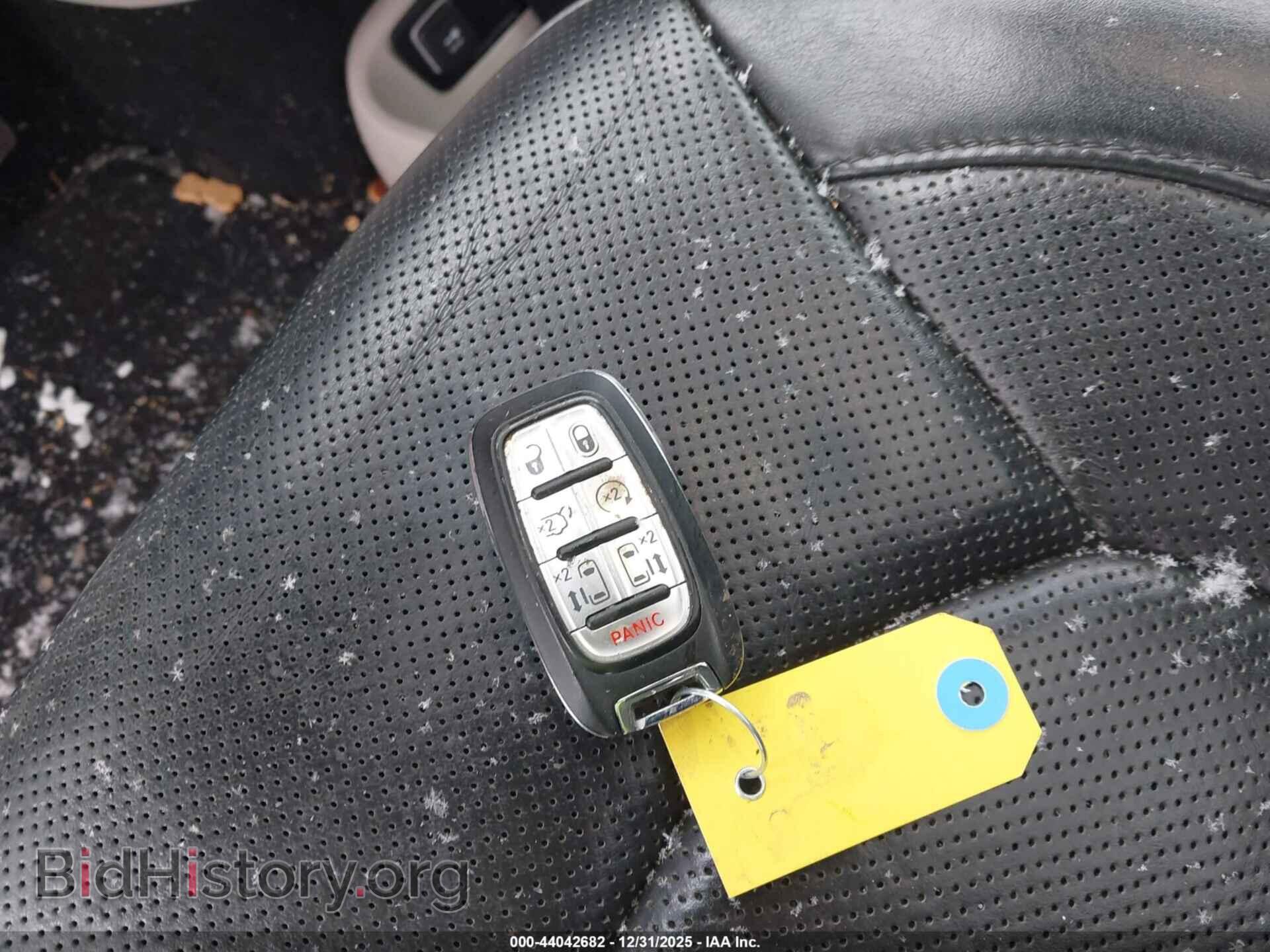 2017 CHRYSLER PACIFICA - VIN: 2C4RC1GG3HR752297 - Фото 11