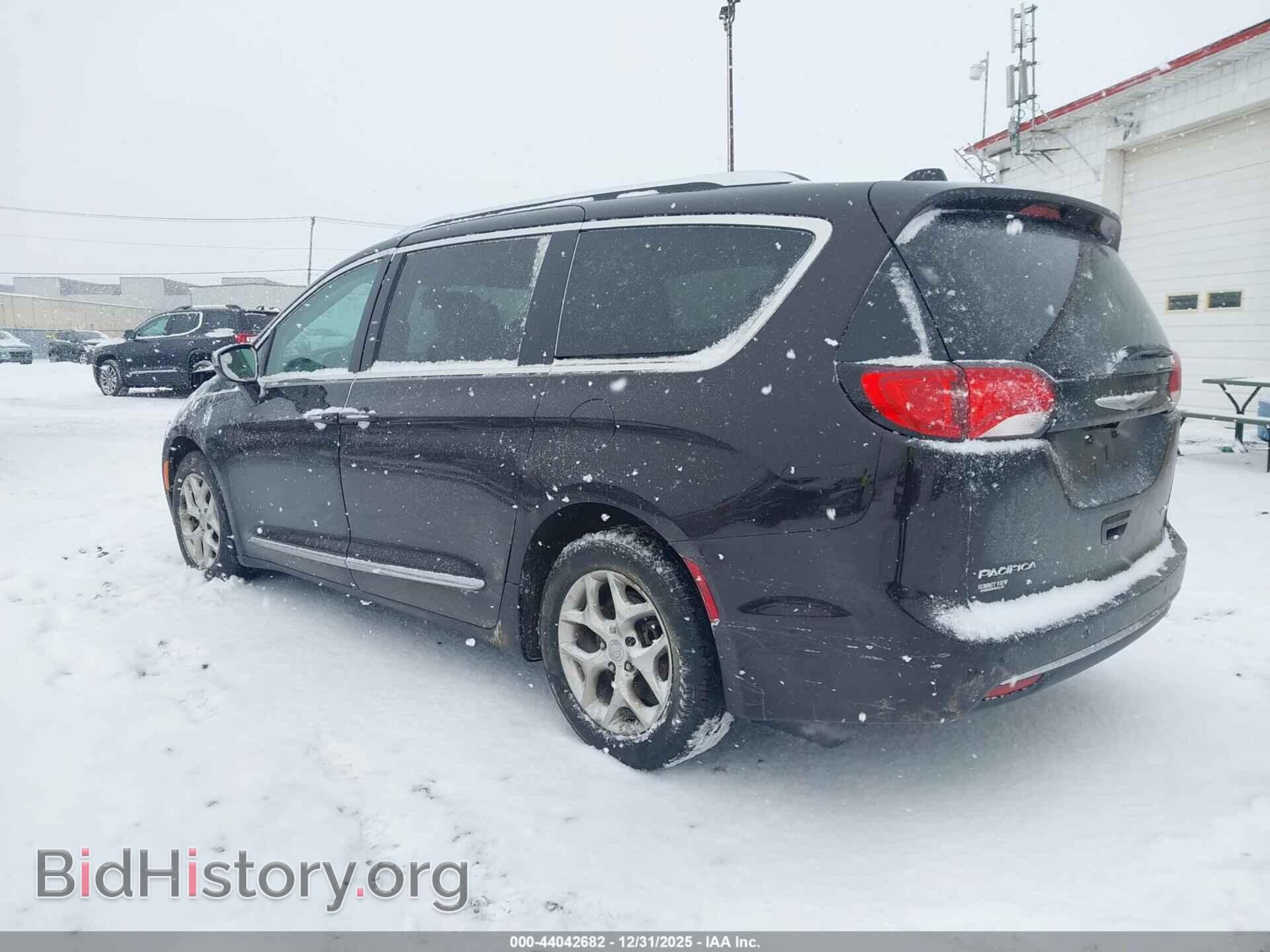 2017 CHRYSLER PACIFICA - VIN: 2C4RC1GG3HR752297 - Фото 3