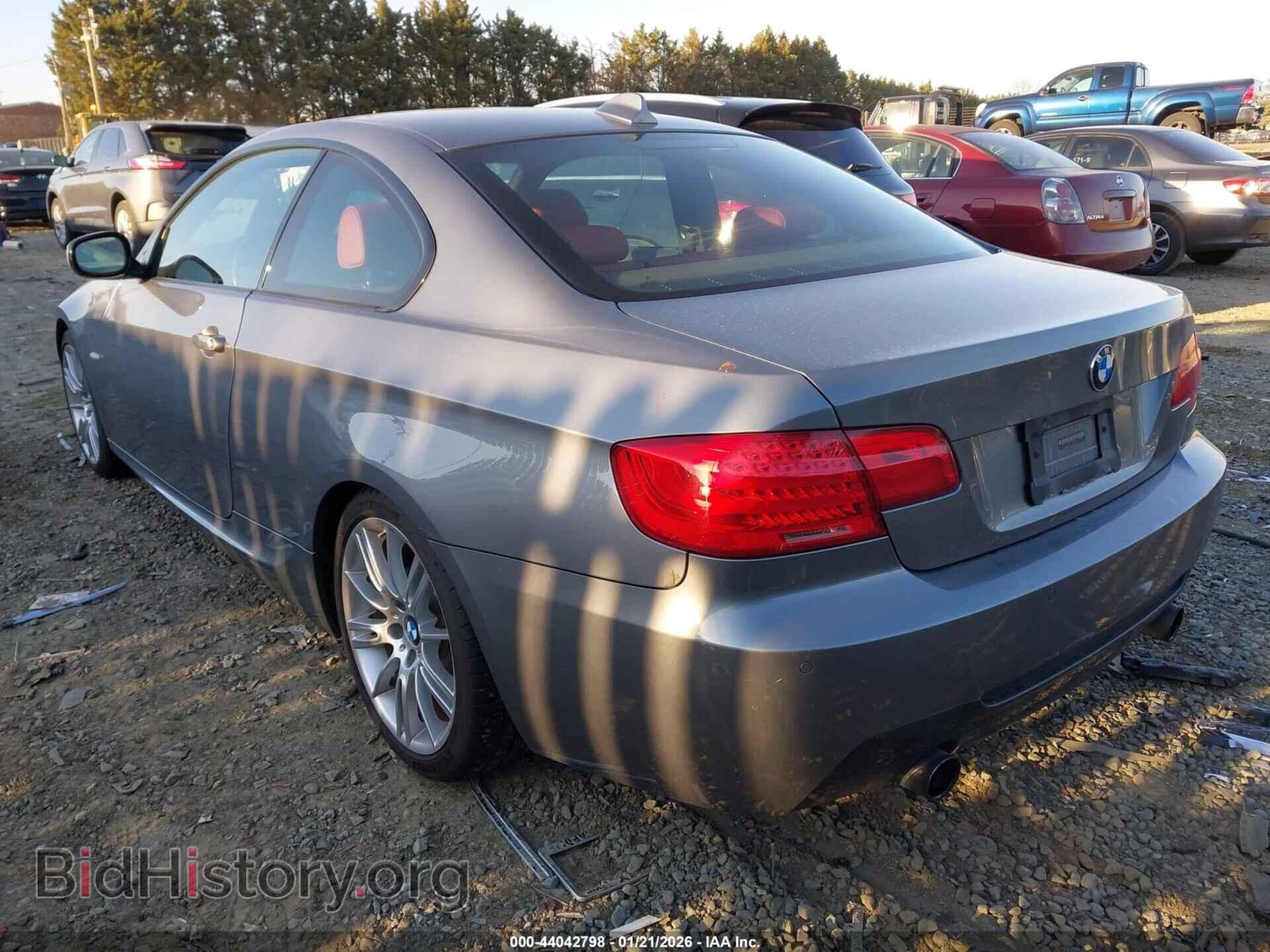 2011 BMW 335I - VIN: WBAKG7C55BE262572 - Фото 3