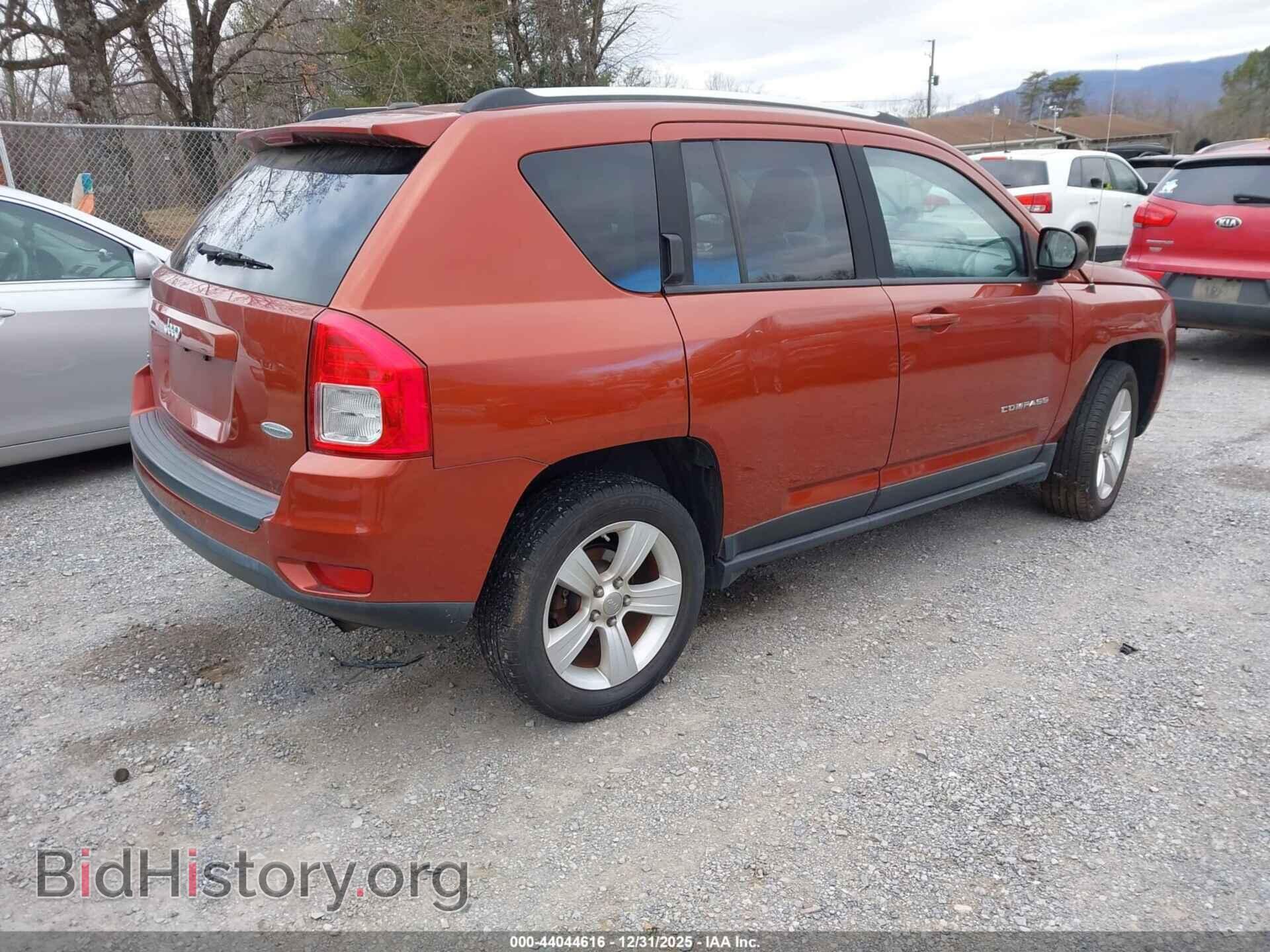 2012 JEEP COMPASS - VIN: 1C4NJDEB3CD599817 - Photo 4