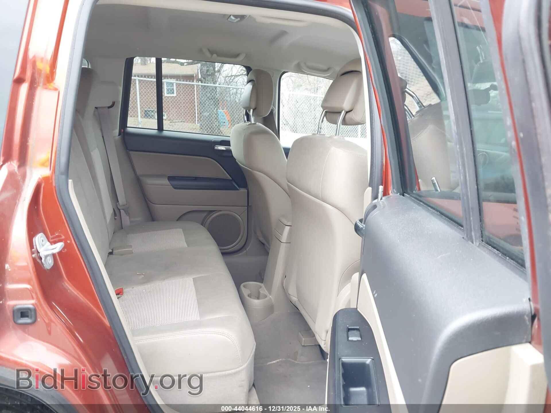 2012 JEEP COMPASS - VIN: 1C4NJDEB3CD599817 - Photo 8