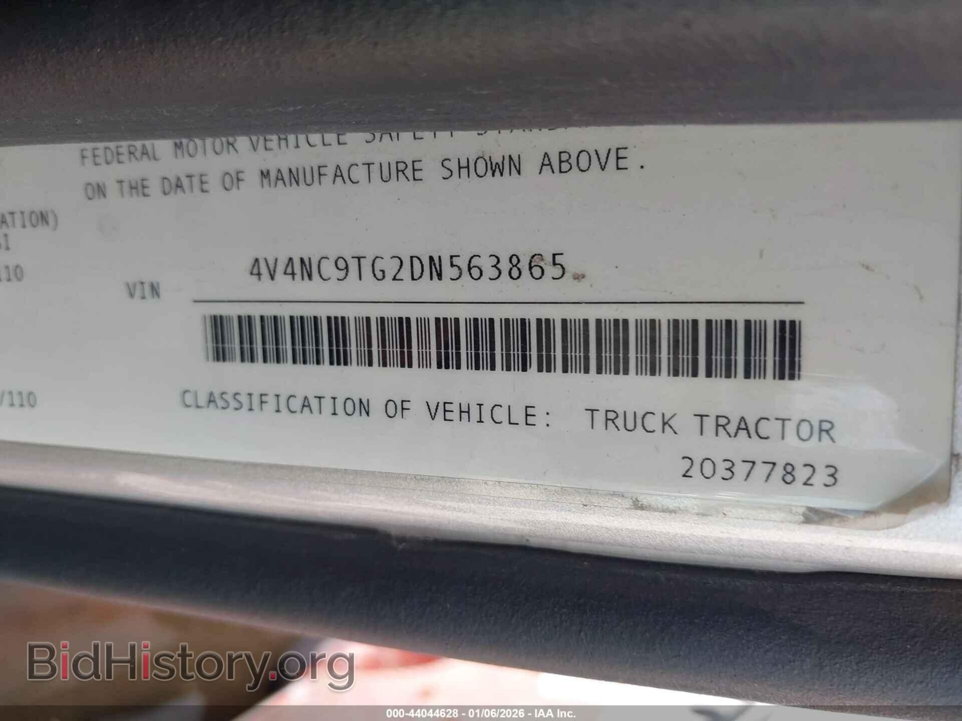 2013 VOLVO VN - VIN: 4V4NC9TG2DN563865 - Фото 8