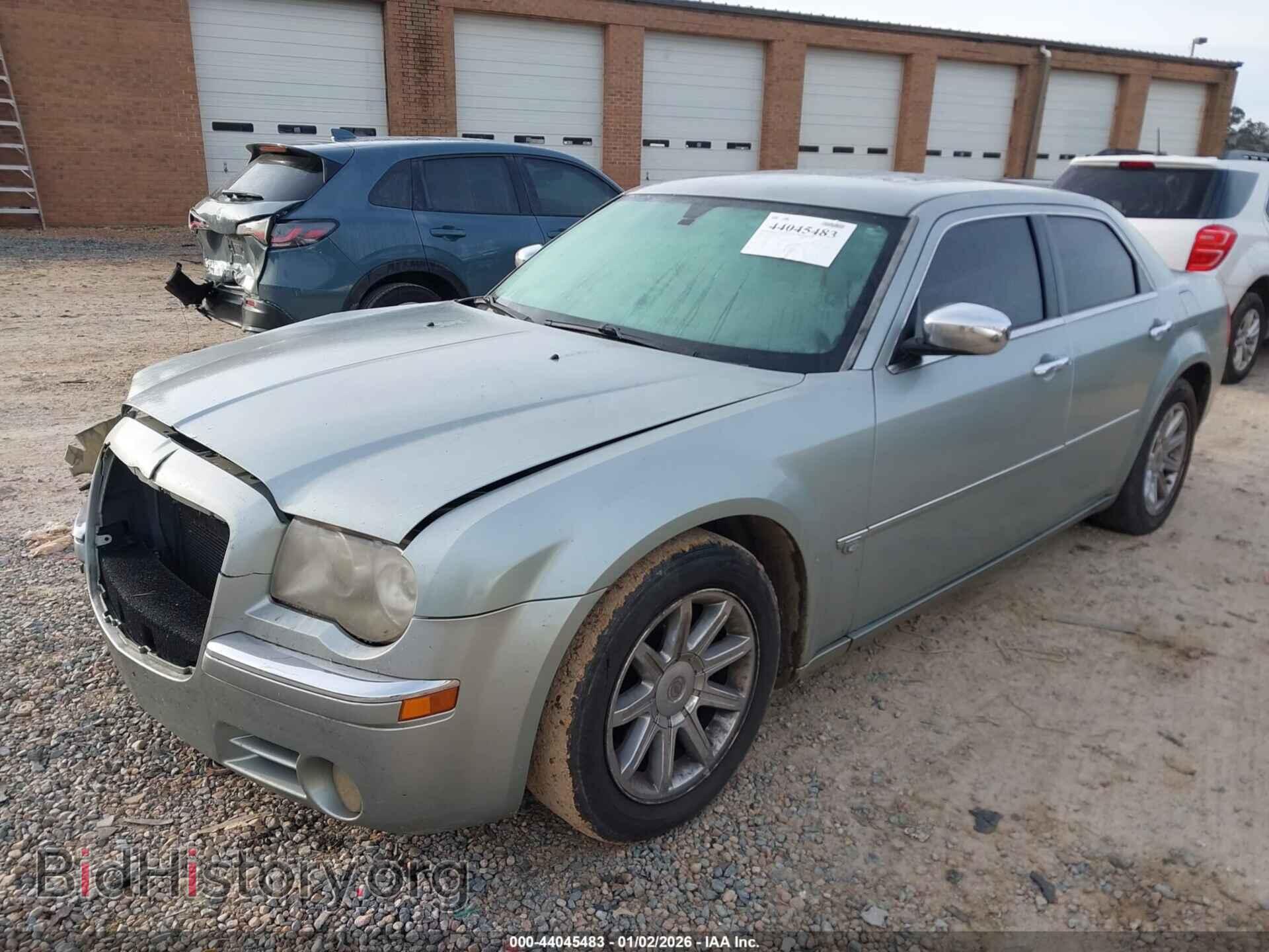 2006 CHRYSLER 300C - VIN: 2C3LA63H56H249823 - Фото 2