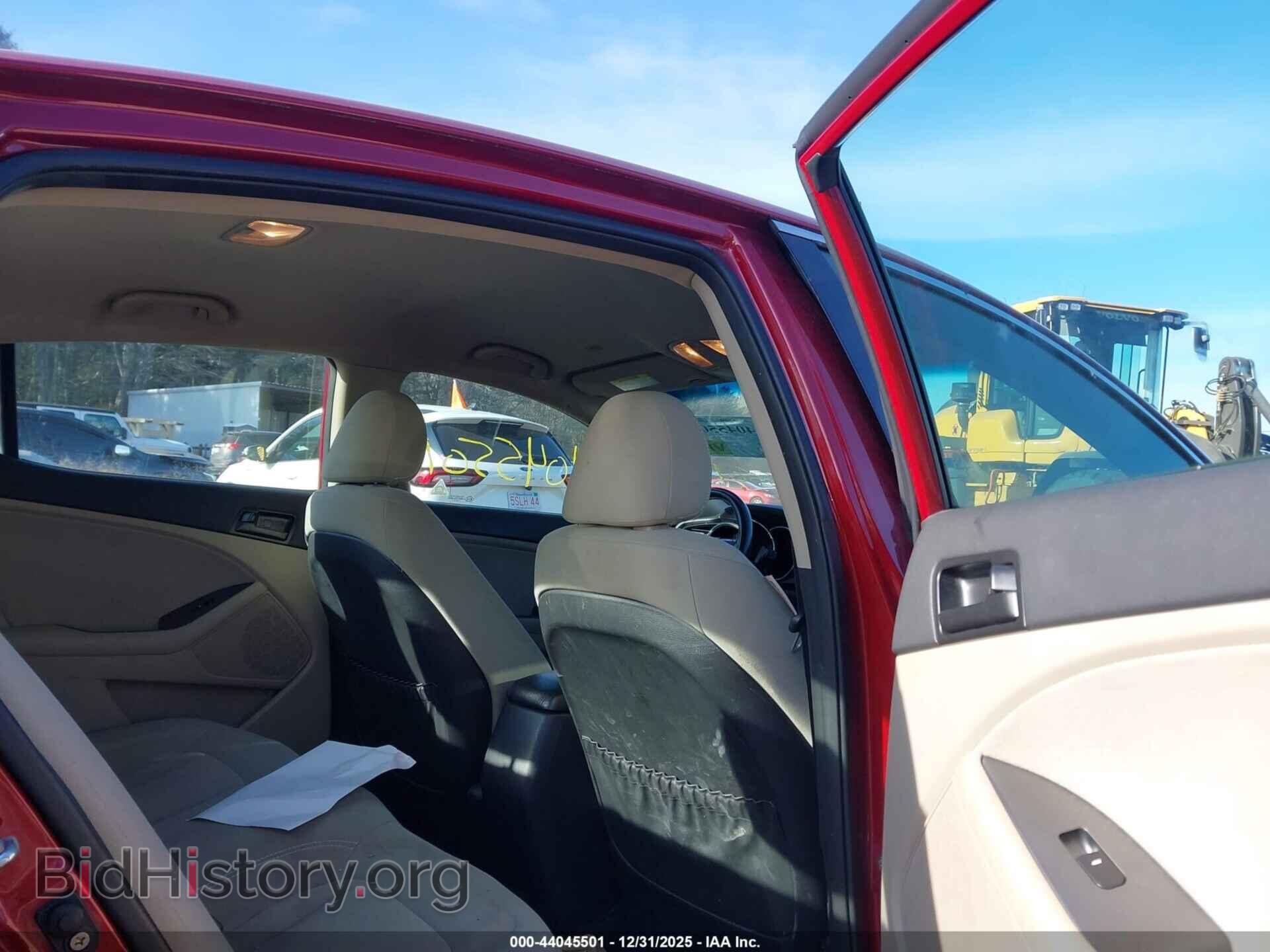 2011 KIA OPTIMA - VIN: KNAGM4A76B5089808 - Фото 8