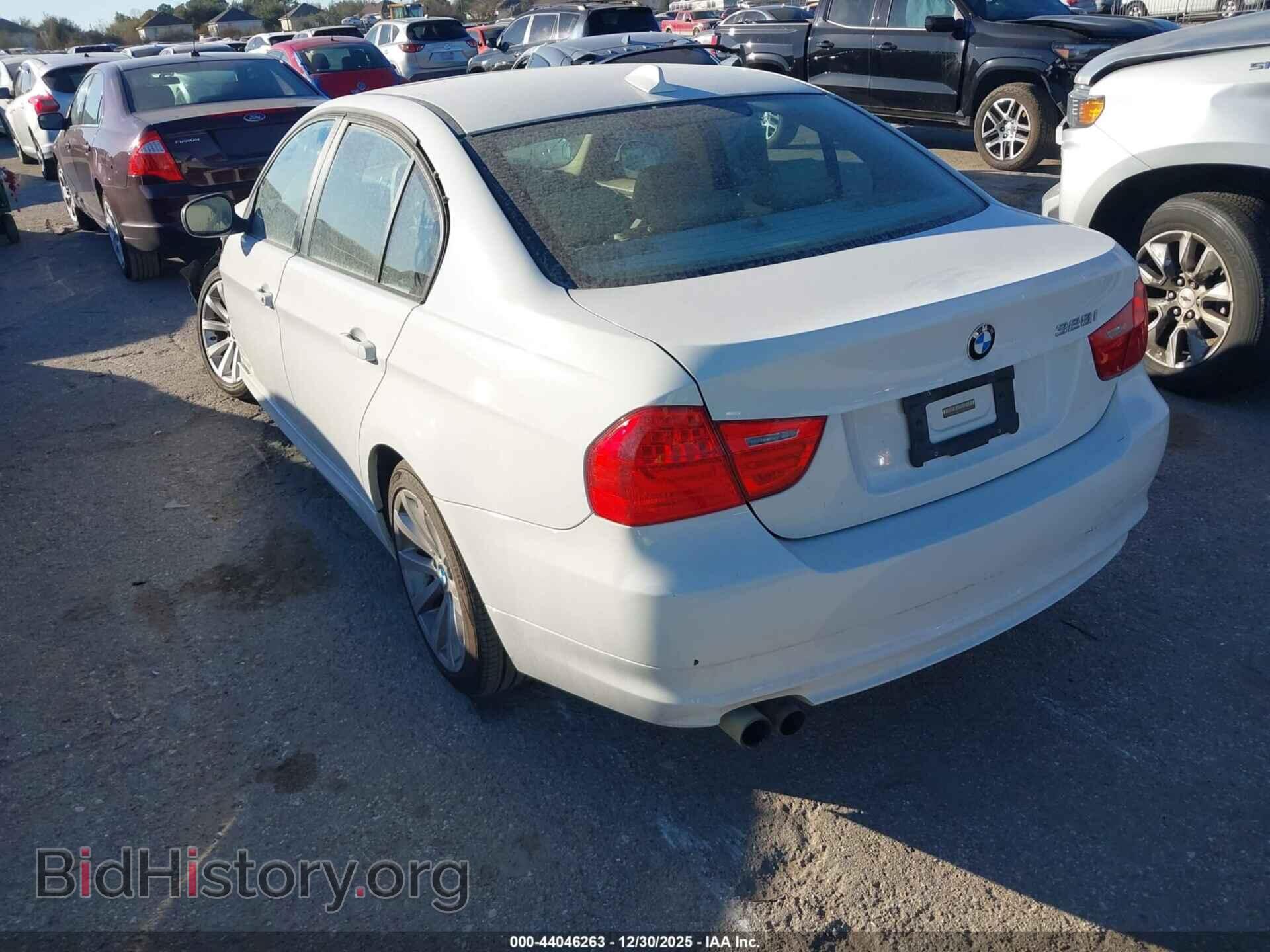 2011 BMW 328I - VIN: WBAPH7C51BE675009 - Photo 3
