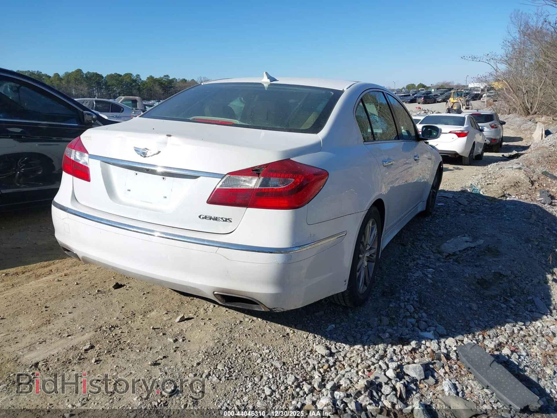 2014 HYUNDAI GENESIS - VIN: KMHGC4DD8EU265965 - Фото 4