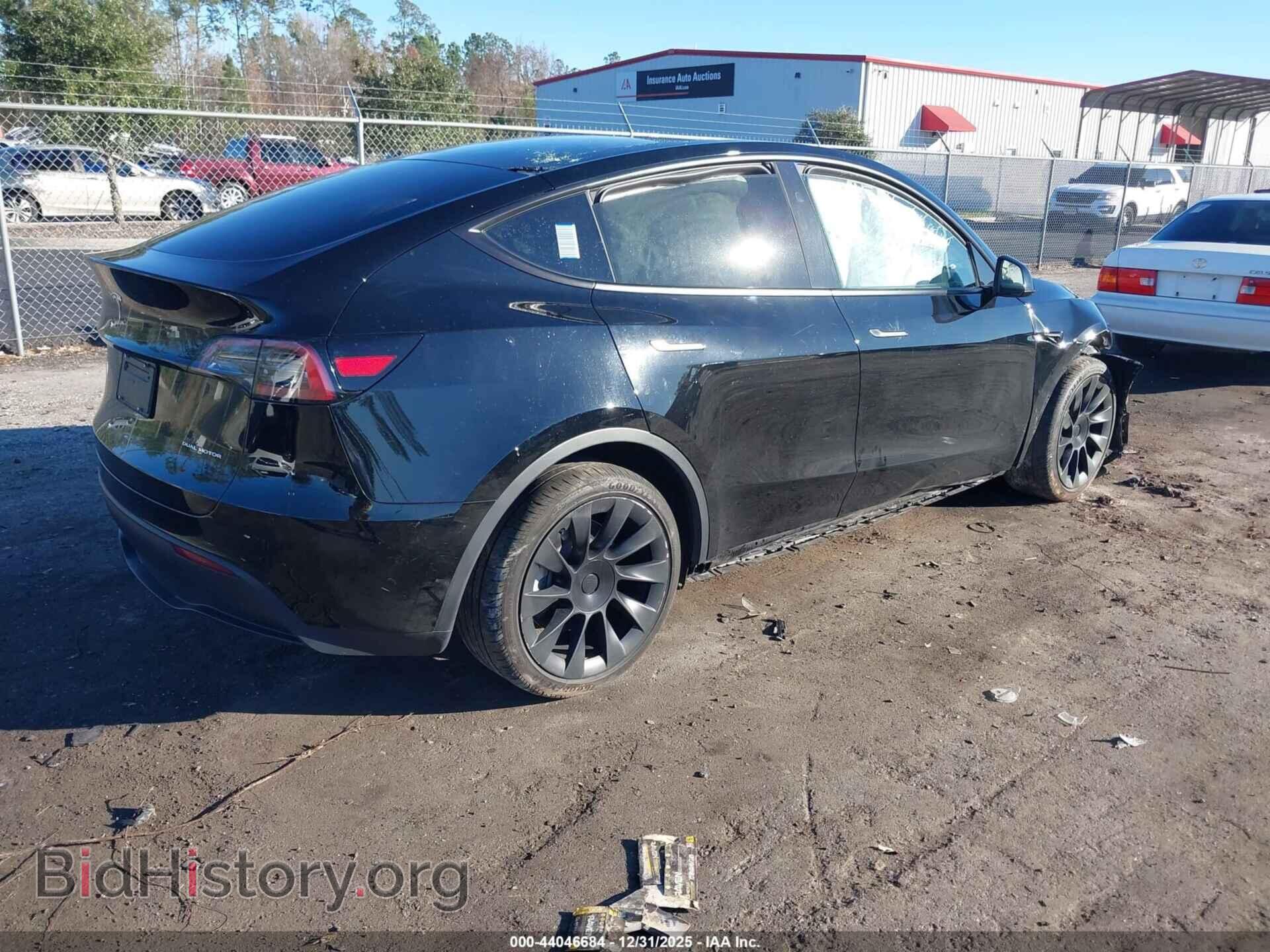 2024 TESLA MODEL Y - VIN: 7SAYGDEE2RA214710 - Фото 4