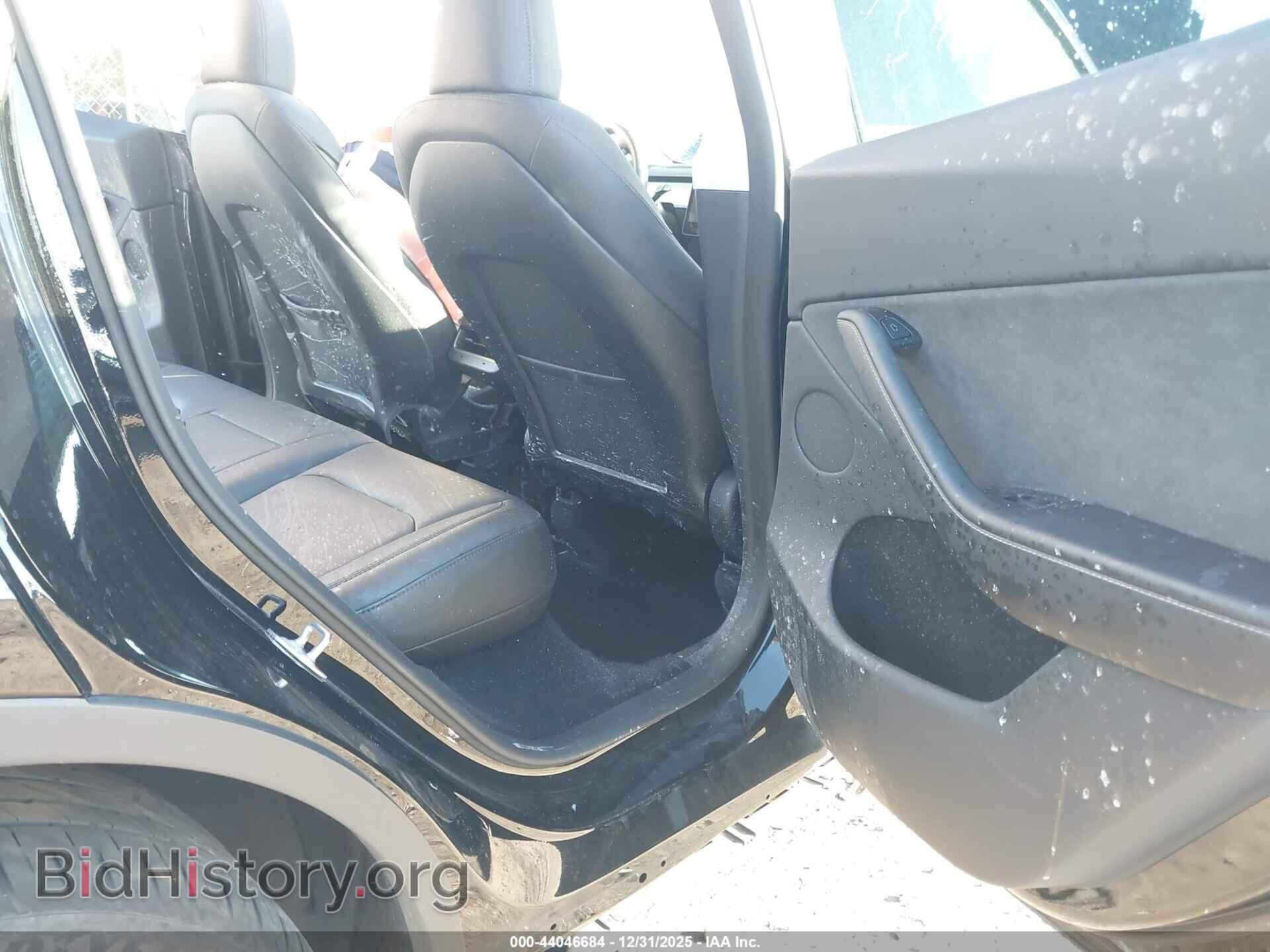 2024 TESLA MODEL Y - VIN: 7SAYGDEE2RA214710 - Фото 8