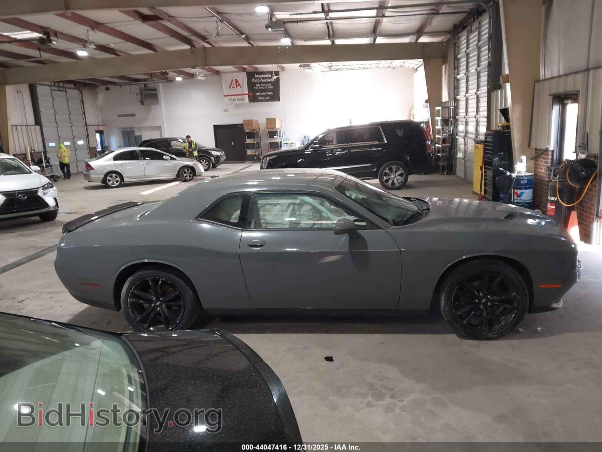 2018 DODGE CHALLENGER - VIN: 2C3CDZAG1JH332631 - Фото 12