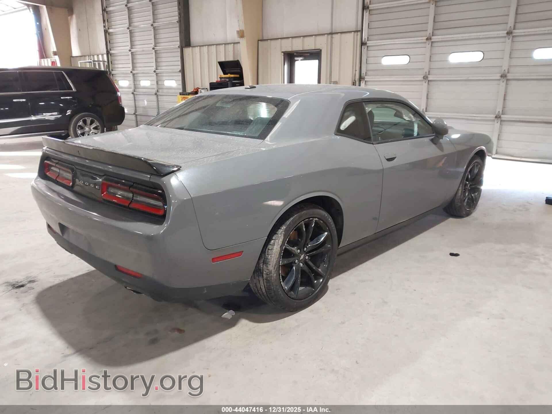 2018 DODGE CHALLENGER - VIN: 2C3CDZAG1JH332631 - Фото 4