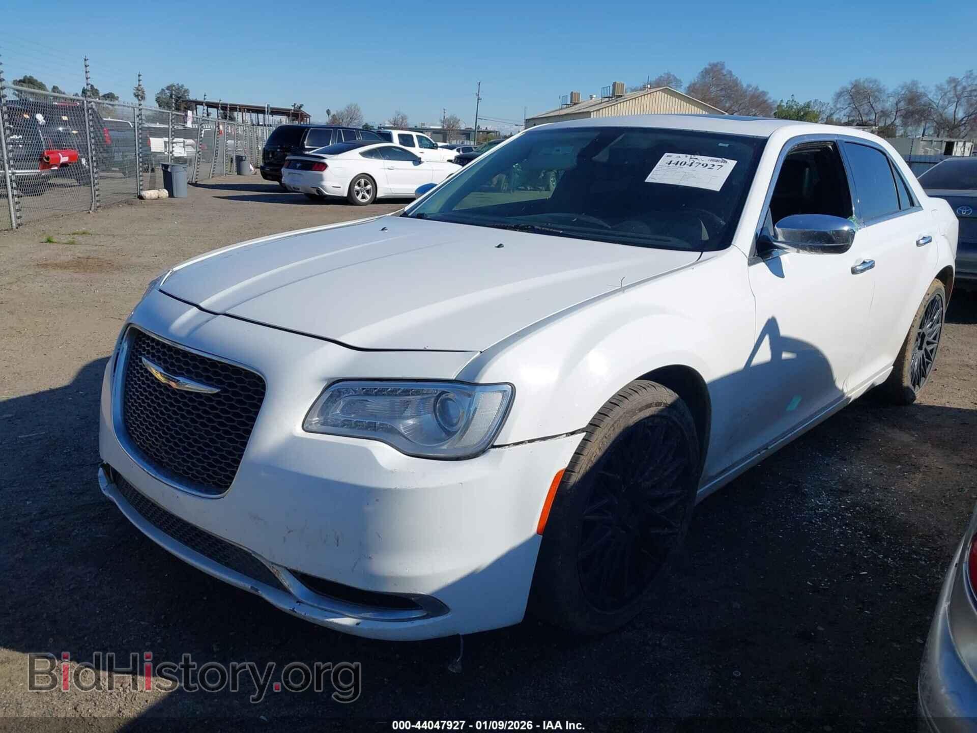 2016 CHRYSLER 300C - VIN: 2C3CCAEG5GH320490 - Фото 2