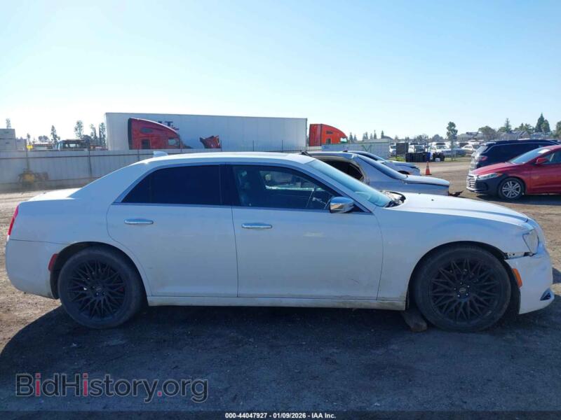 2016 Chrysler 300C (VIN 2C3CCAEG5GH320490) — фото 14 из 17