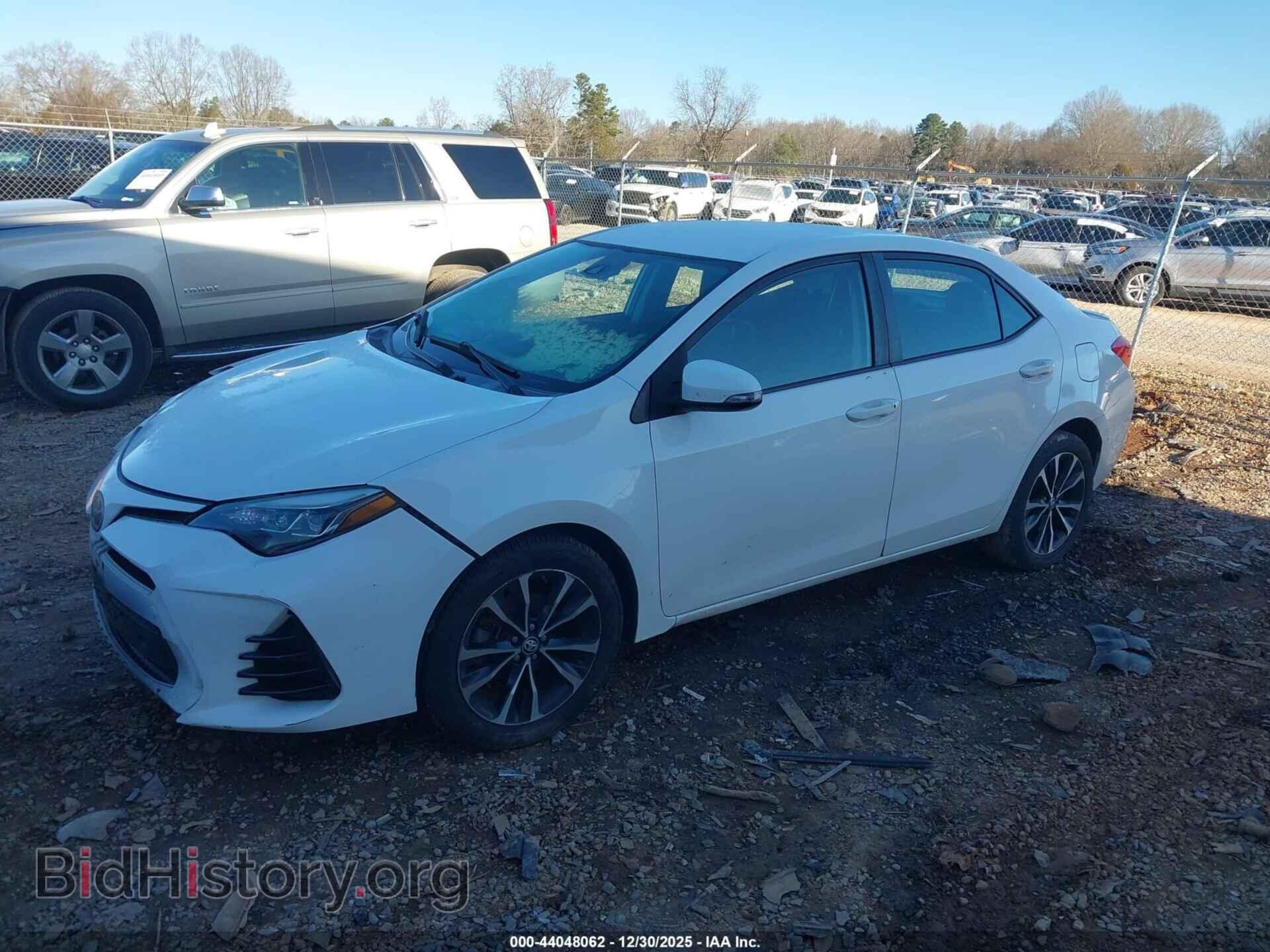 2018 TOYOTA COROLLA - VIN: 5YFBURHE5JP854250 - Фото 2