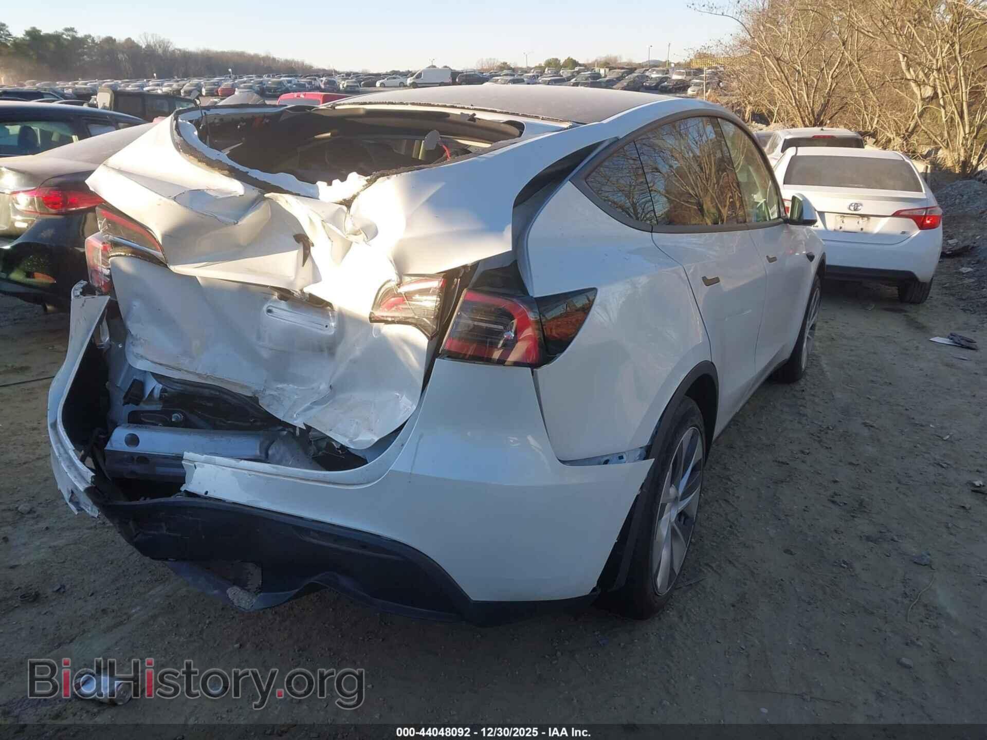 2024 TESLA MODEL Y - VIN: 7SAYGDED4RF017130 - Фото 4