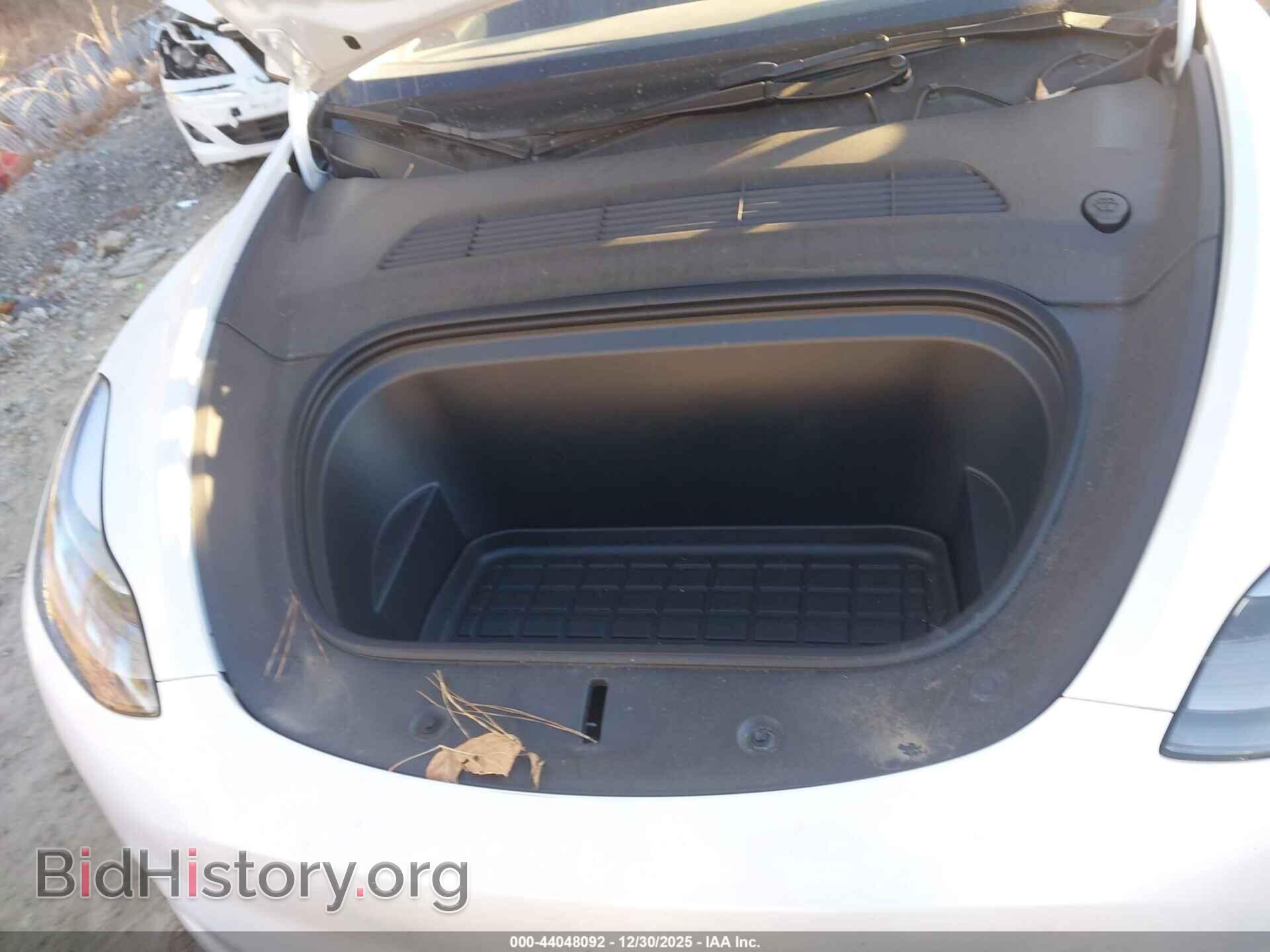 2024 TESLA MODEL Y - VIN: 7SAYGDED4RF017130 - Фото 10