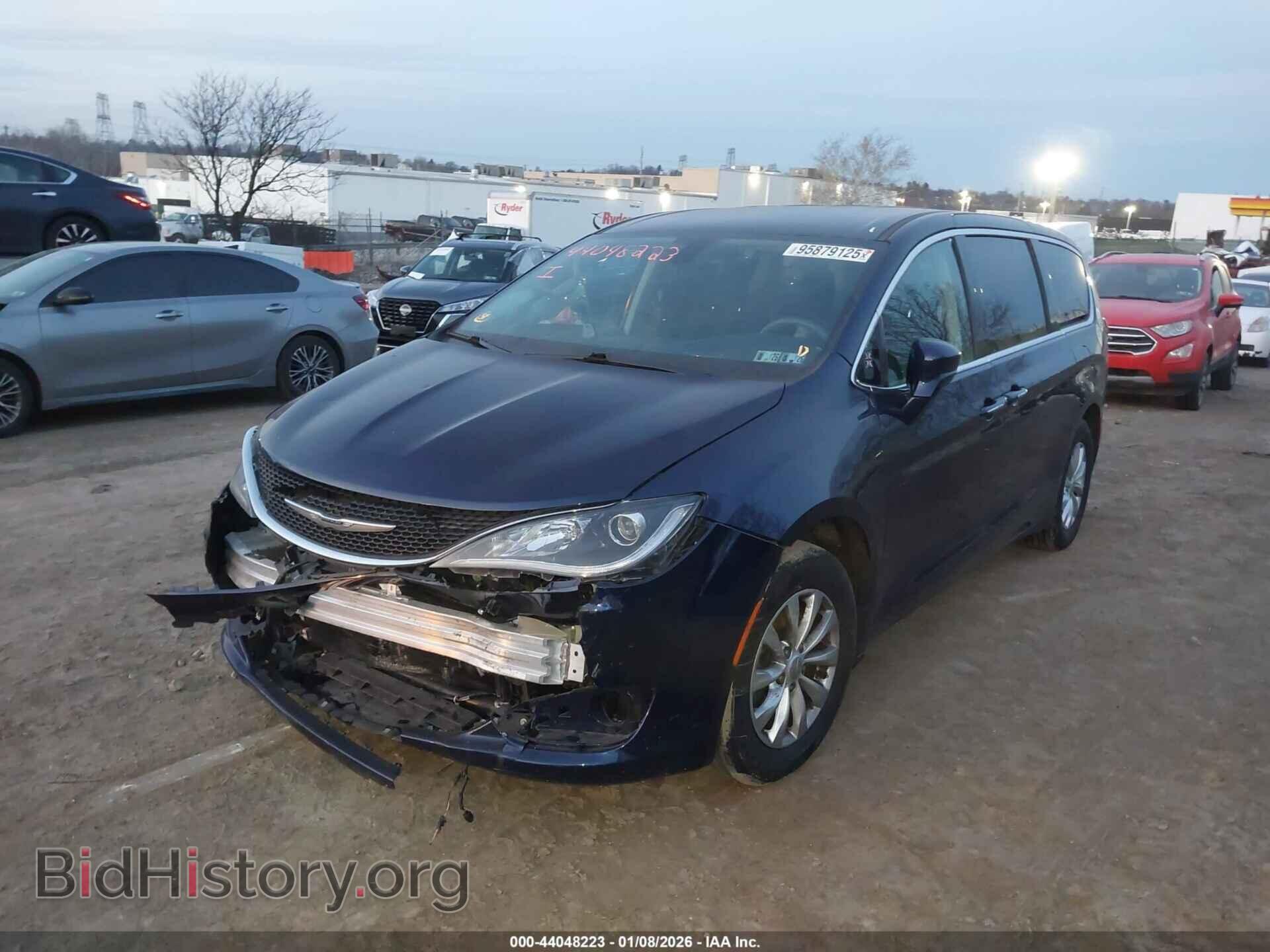 2018 CHRYSLER PACIFICA - VIN: 2C4RC1FG1JR104013 - Photo 2