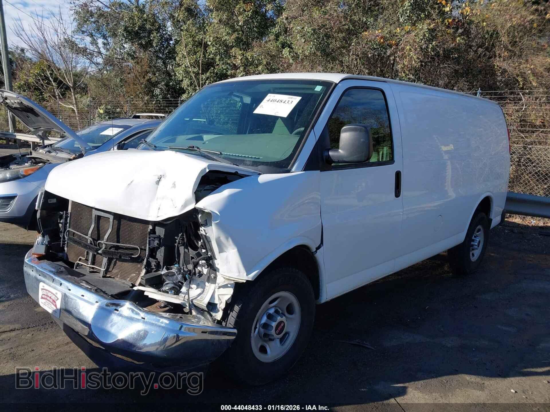 2017 GMC SAVANA 2500 - VIN: 1GTW7AFF8H1914641 - Фото 2
