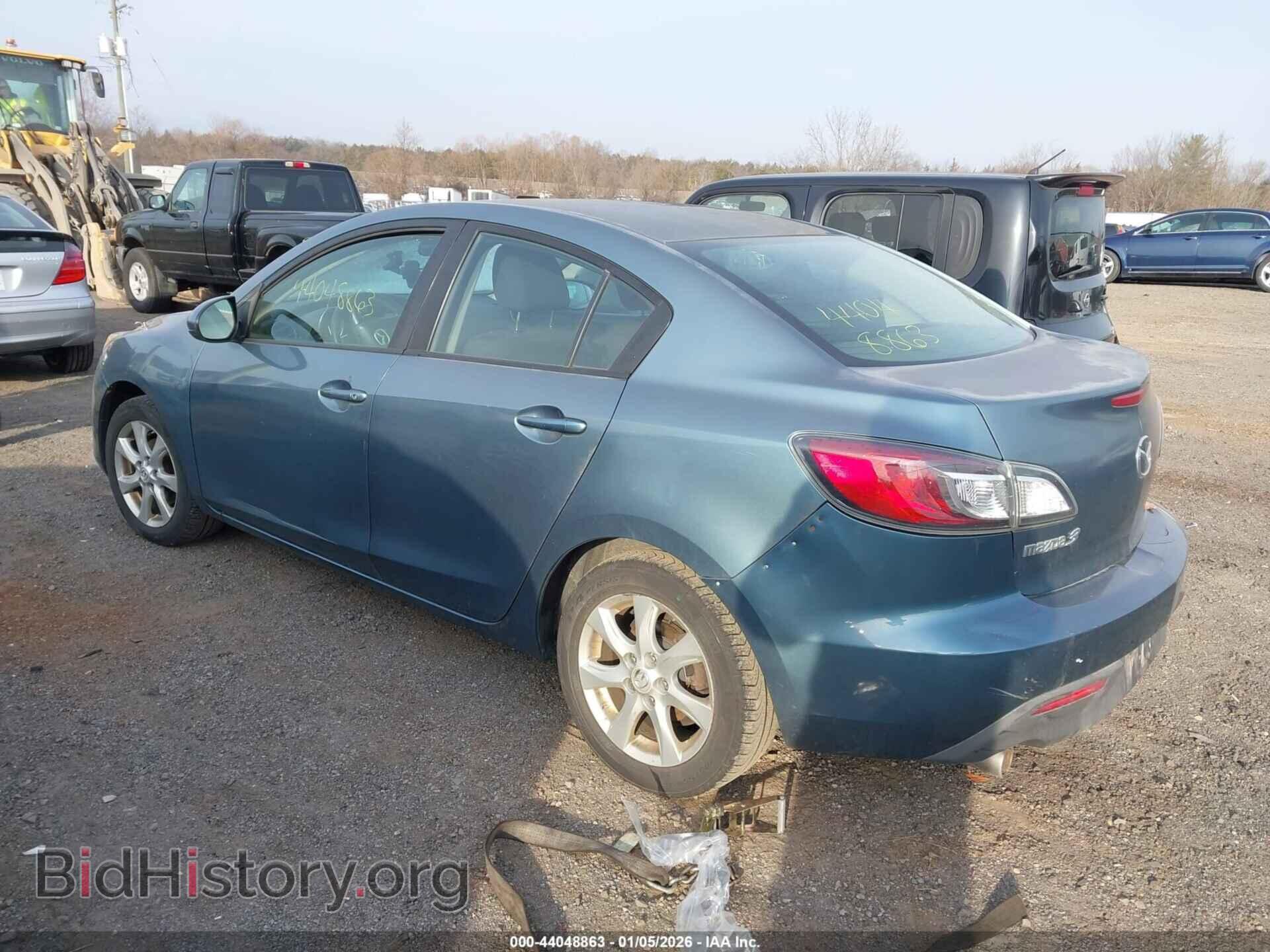 2011 MAZDA MAZDA3 - VIN: JM1BL1VG4B1476793 - Фото 3