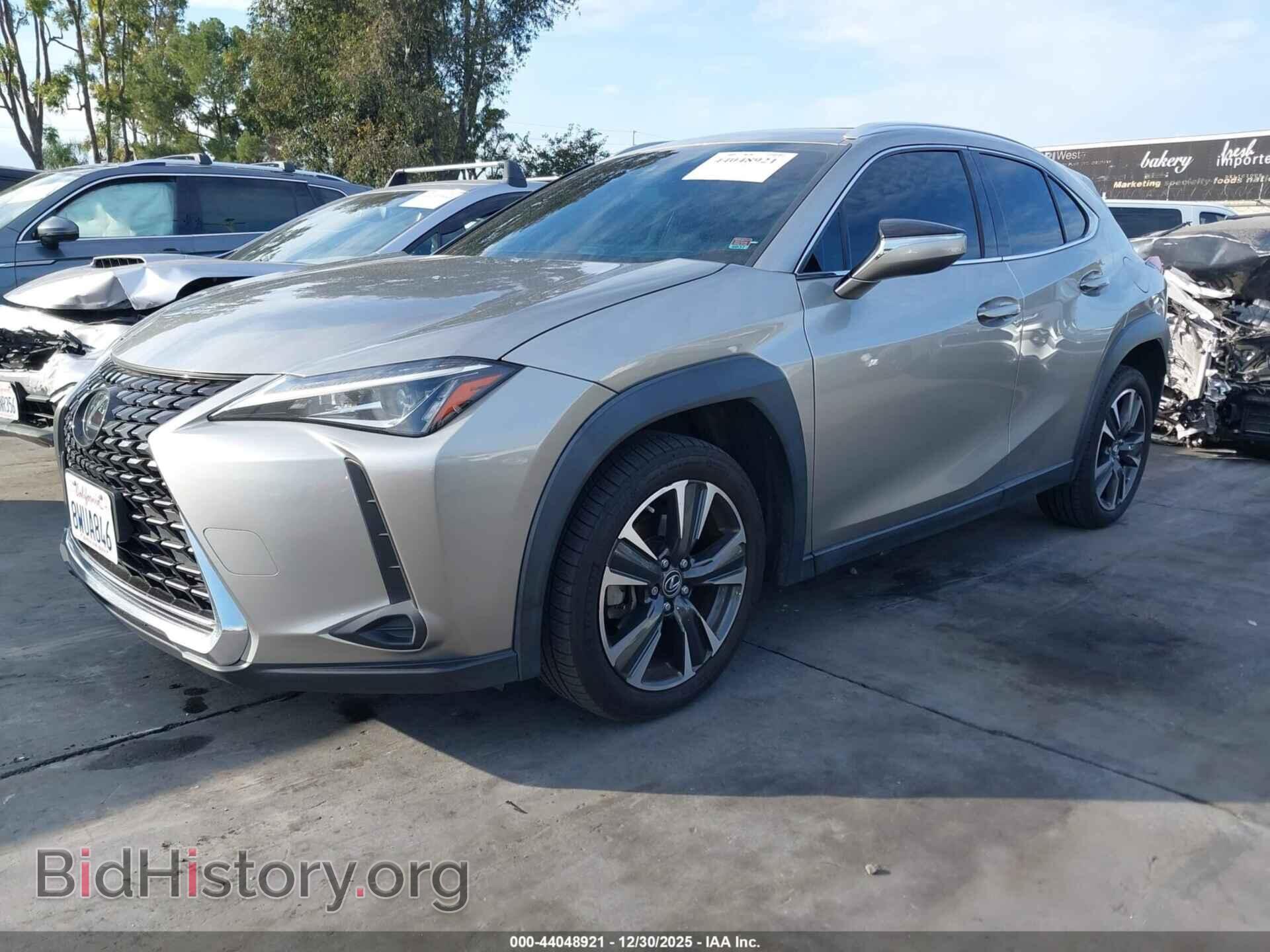 2019 LEXUS UX 200 - VIN: JTHY3JBH3K2013818 - Photo 2